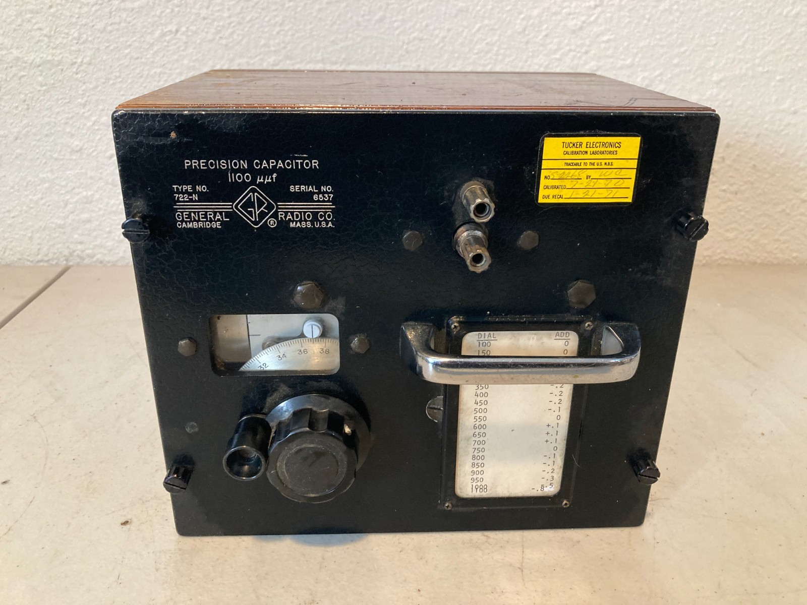 PRECISION CONDENSER 1100 uuf TYPE 722 N SERIAL 6537 GENERAL RADIO CO.