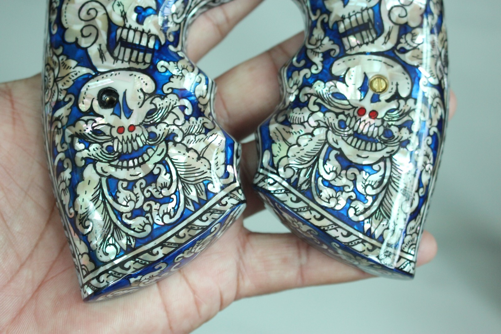 MOTHER OF PEARL GRIPS FOR S&W K, L FRAME SQ/RD BUTT BLUE SKULL ART VITOONMAKERS