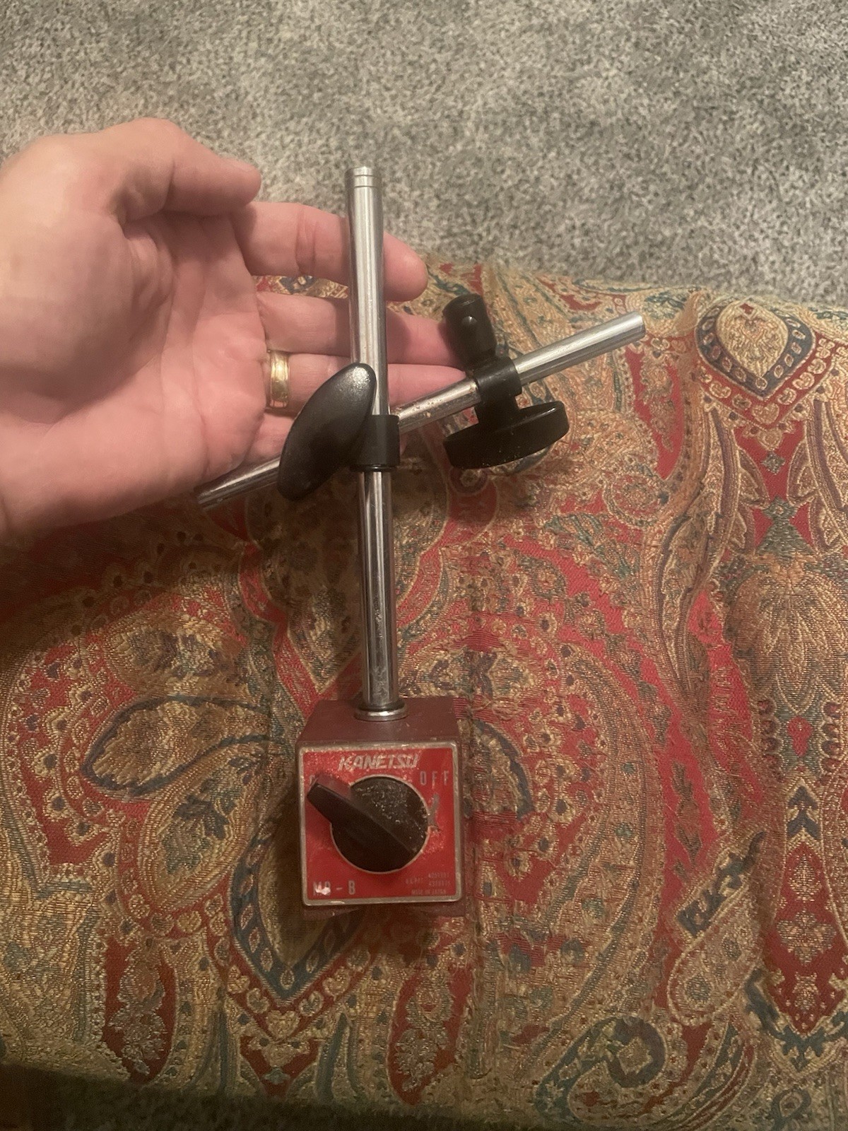 KANETSU MB - B MAGNETIC ON/OFF DIAL INDICATOR BASE MADE IN JAPAN