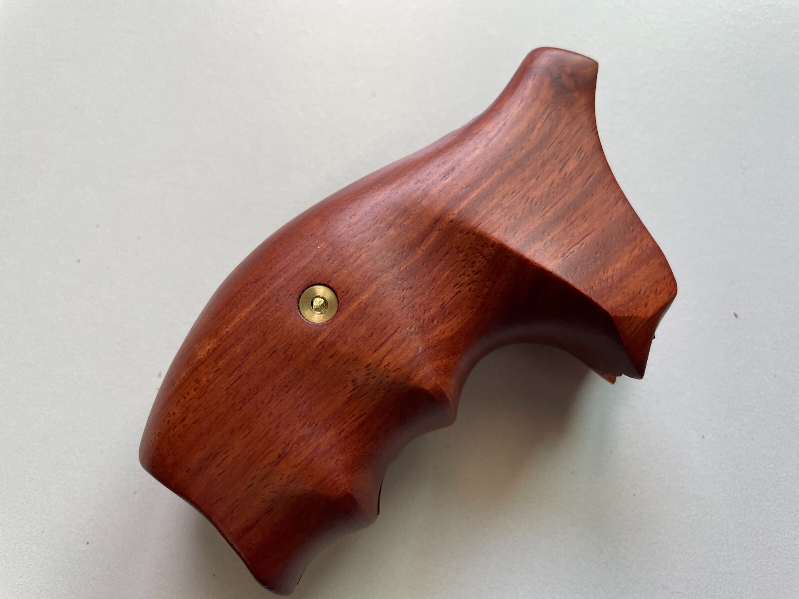 Smooth &Finger groove Wood Decorative Grips for S&W, K/L ROUND BUTT 686