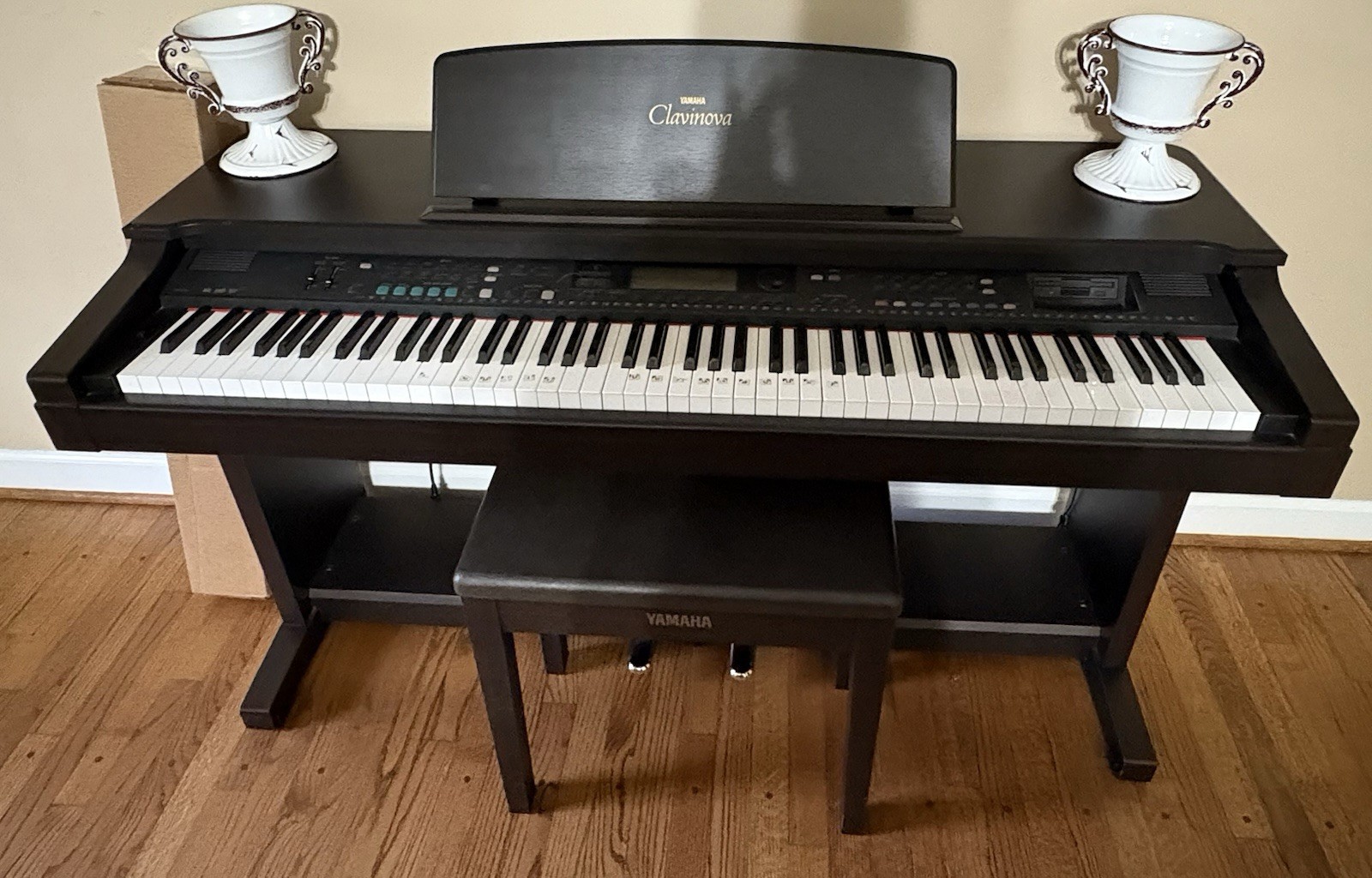 Yamaha Clavinova CVP-59S Digital Piano 88-Key Black Built-in Speaker Bench