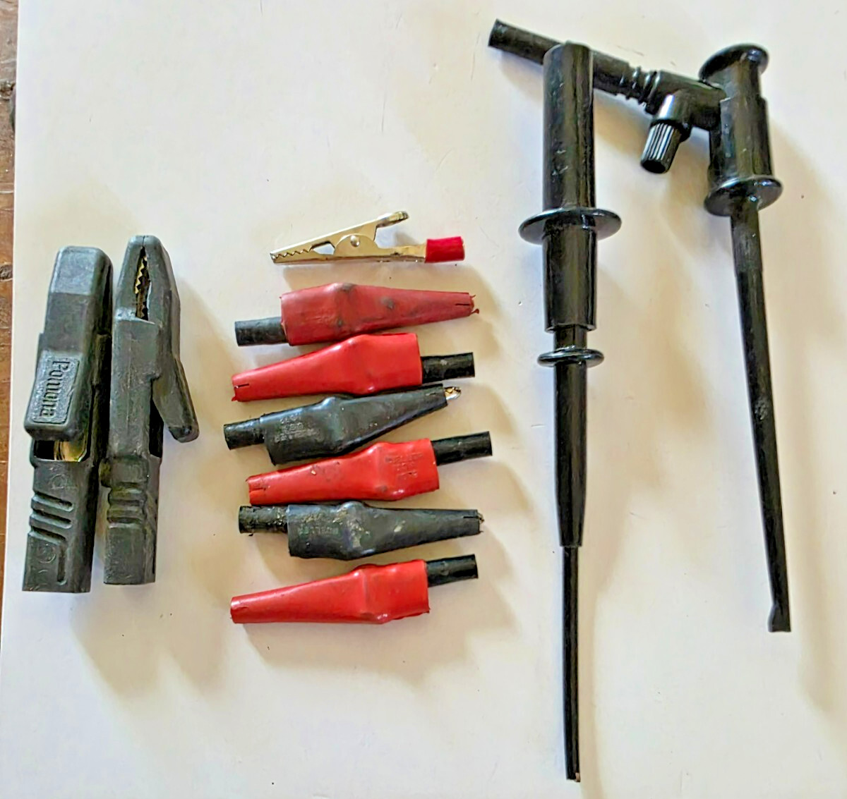 11ct.Test Clamps Pinch Gripper & Probe Leads. HT#256