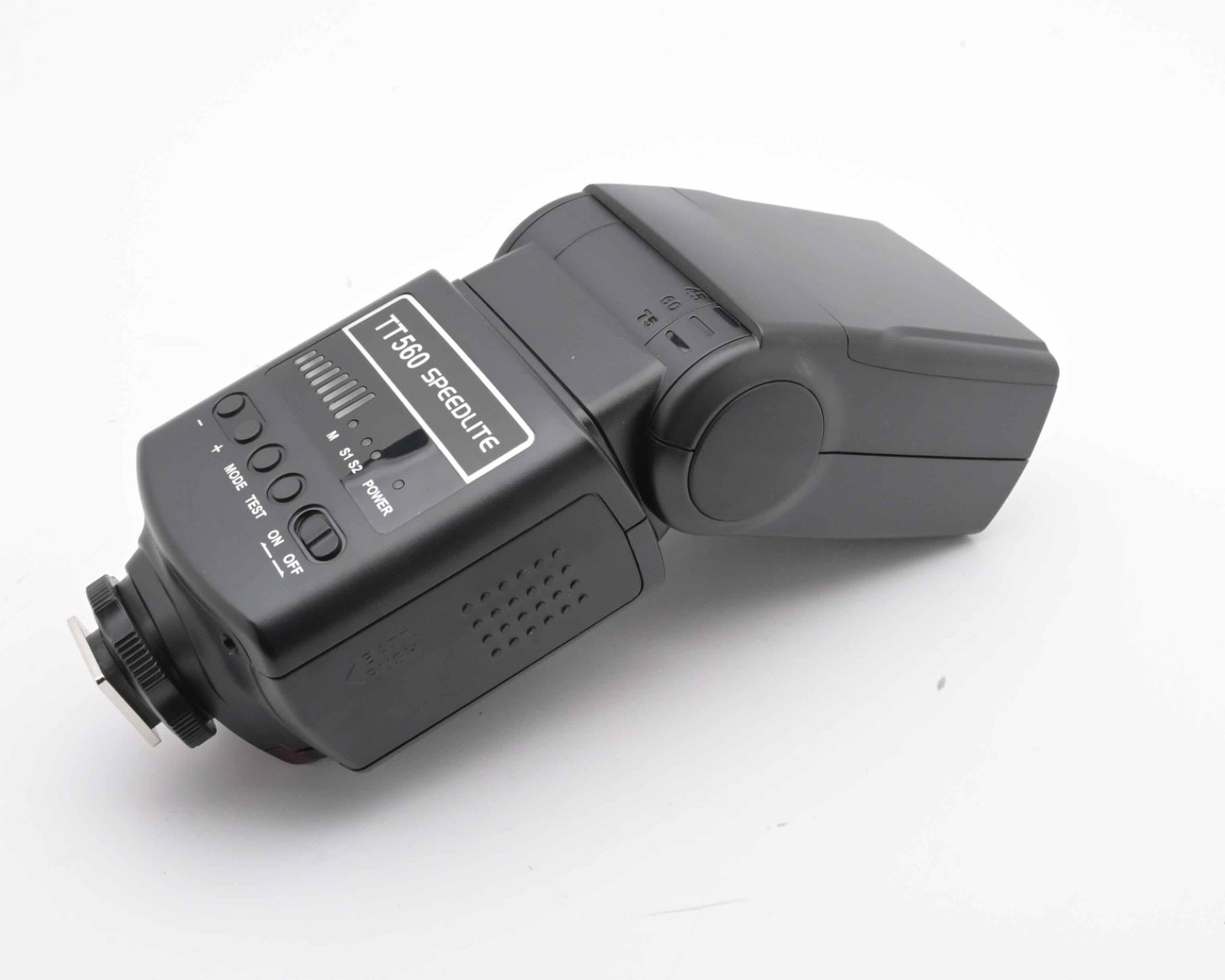 Neewer TT560 Speedlite Universal Flash with Case (#20464)