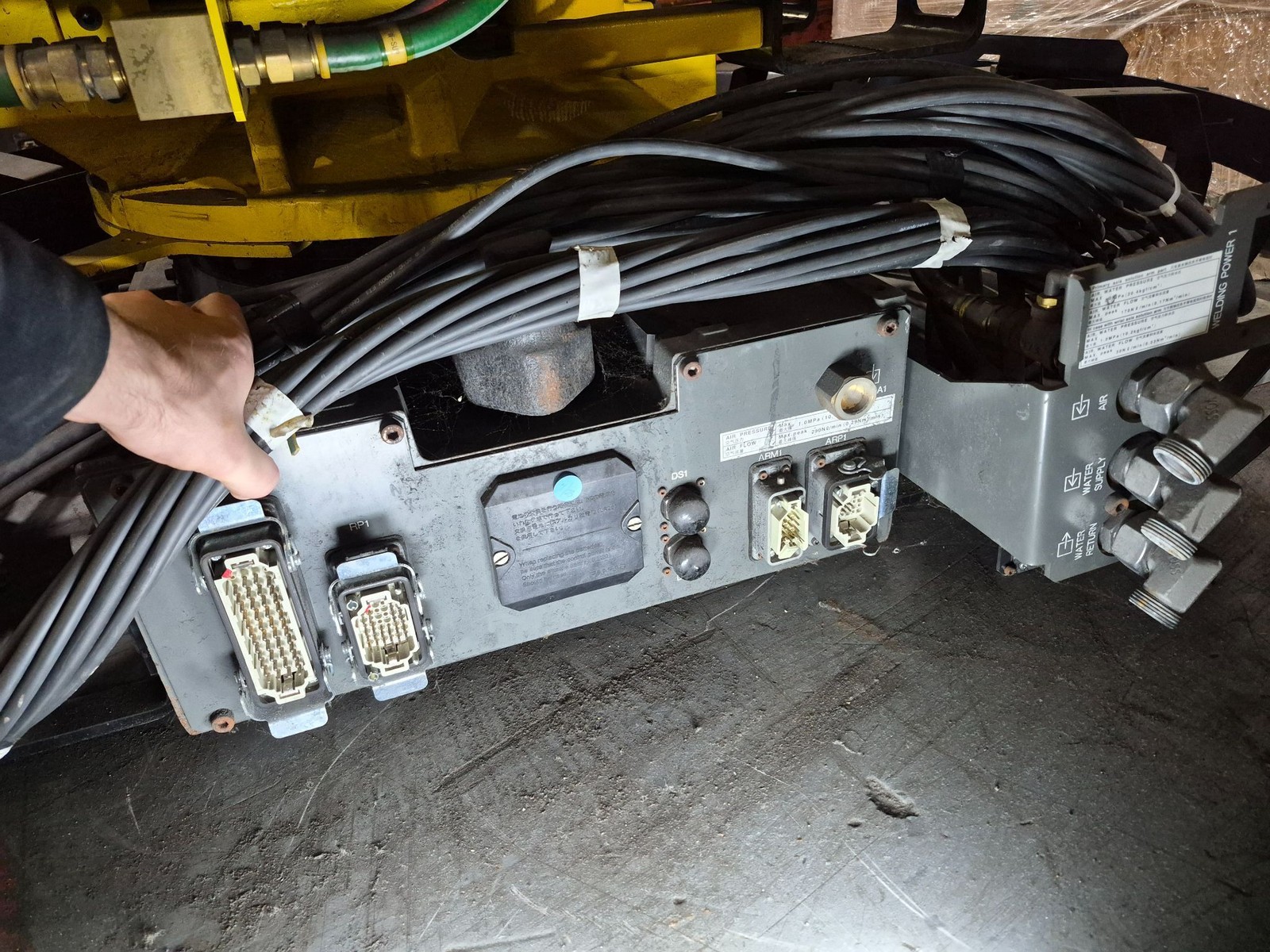 FANUC R-2000iB/210F Complete w/ R-30iA Controls USED - Missing Items