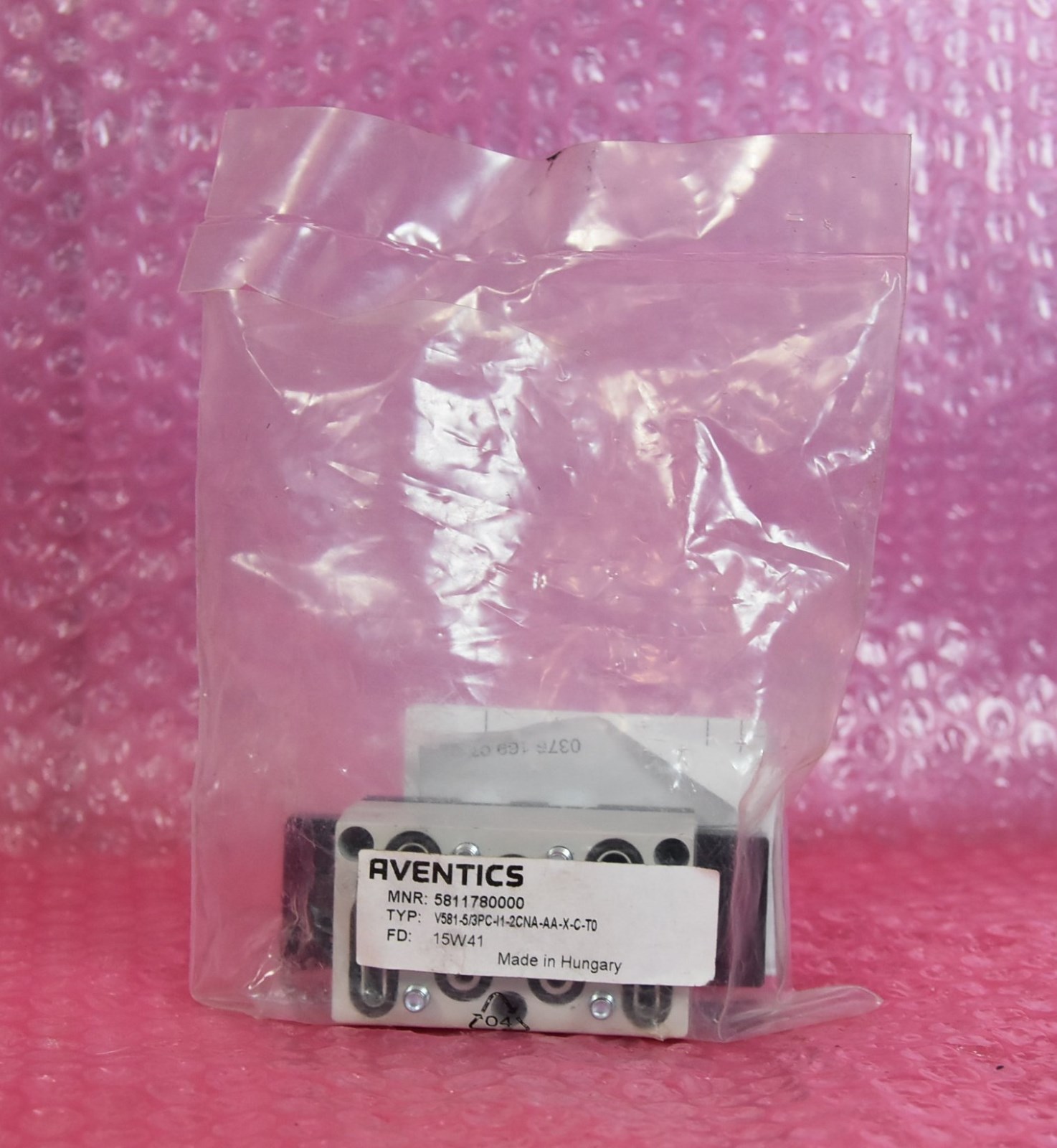 AVENTICS Directional Control Valve Type: 5811780000 BNIB