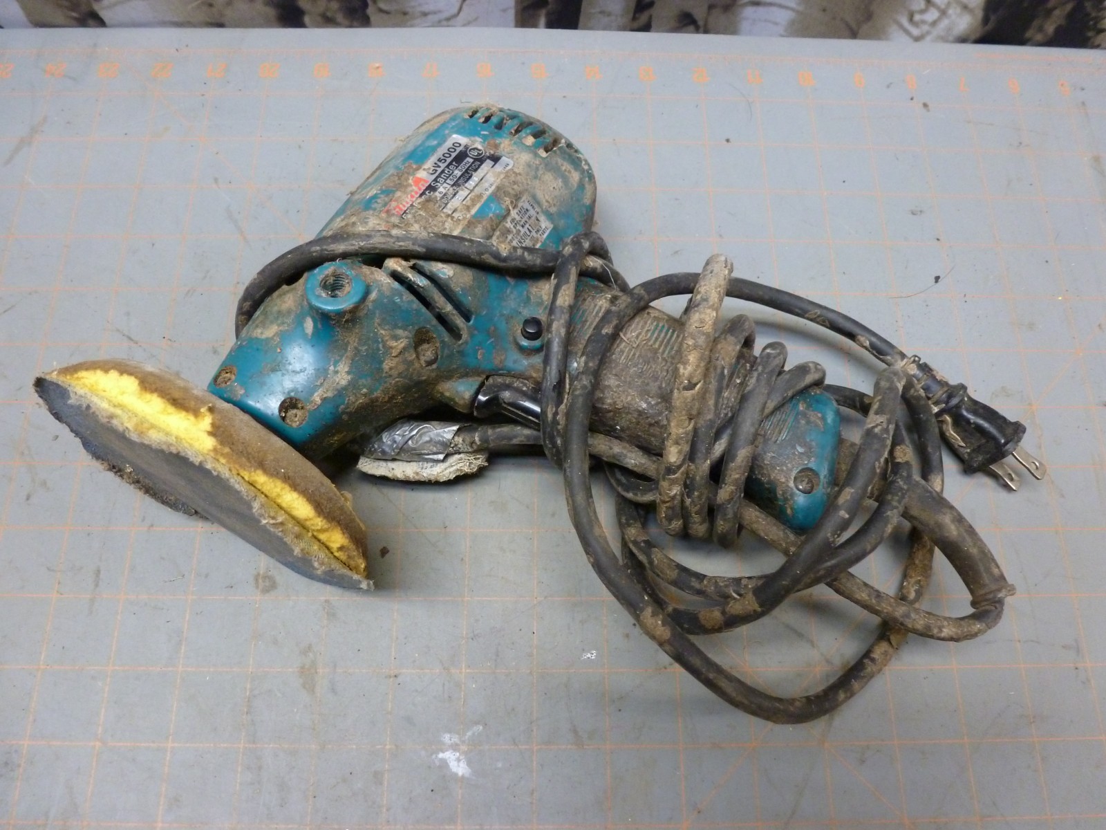 Tested Works Used Makita 5" Disc Sander GV5000 Corded Power Tool