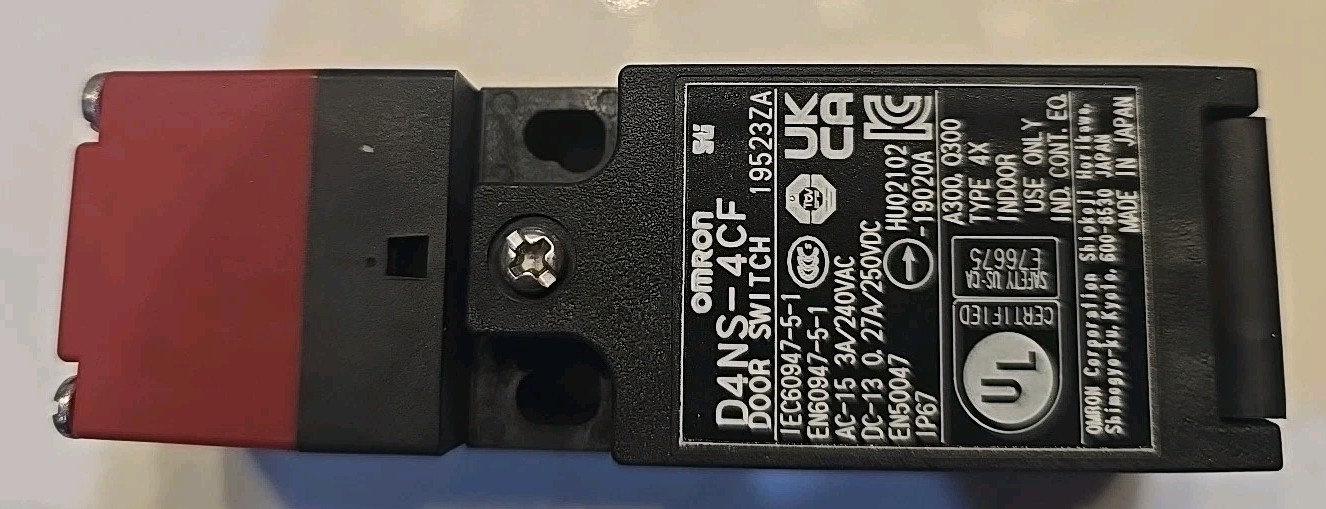 OMRON D4NS-4CF Door Switch