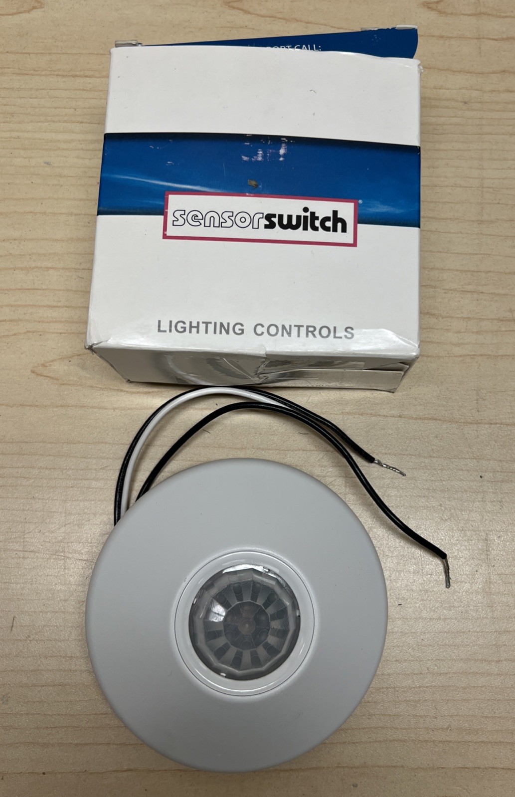 White Ceiling Mount Sensor light dual tech NEW 184CHA Sensor Switch CMR PDT 9