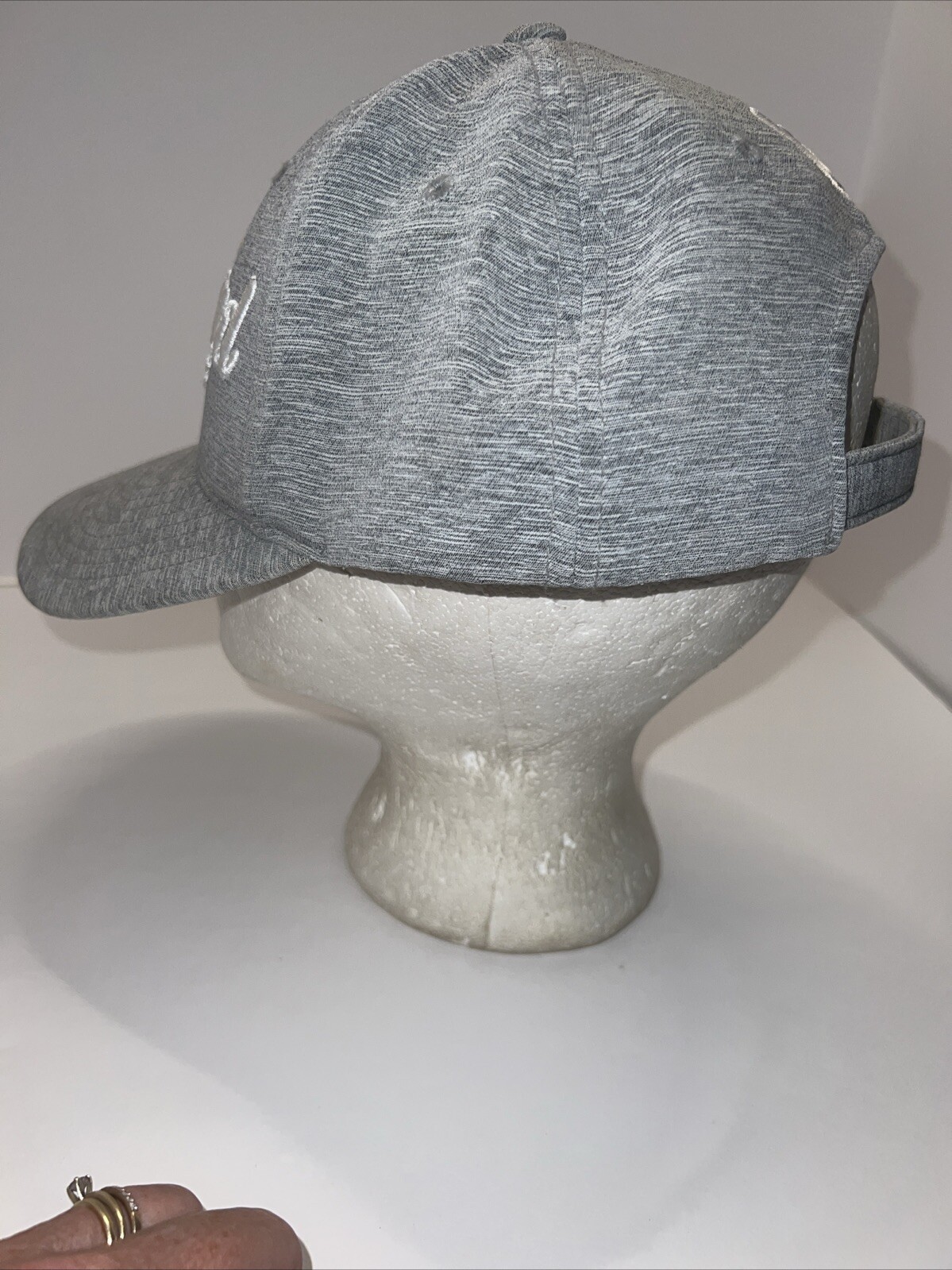 Cleveland Golf in White on Light Gray Heather Hat Cap Strap Buckle EUC