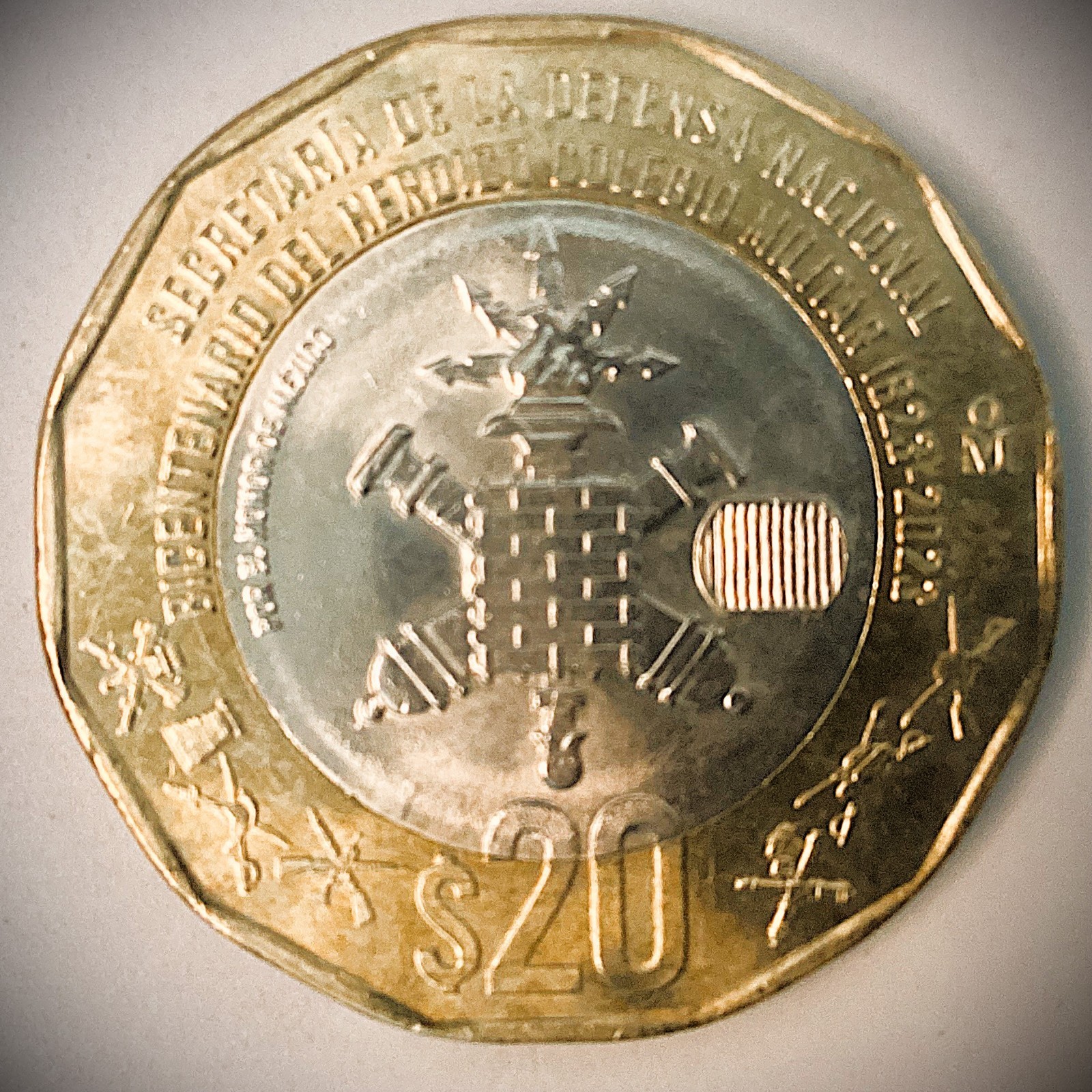 BIMETALIC MEXICAN COIN $20 PESOS 2023 HEROICO COLEGIO MILITAR GOOD CONDITION