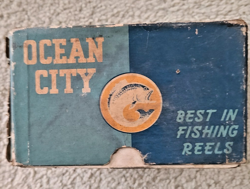 OCEAN CITY "best in fishing REELS" No 113 BAY CITY SALT WATER REEL 300 YARD SIZE