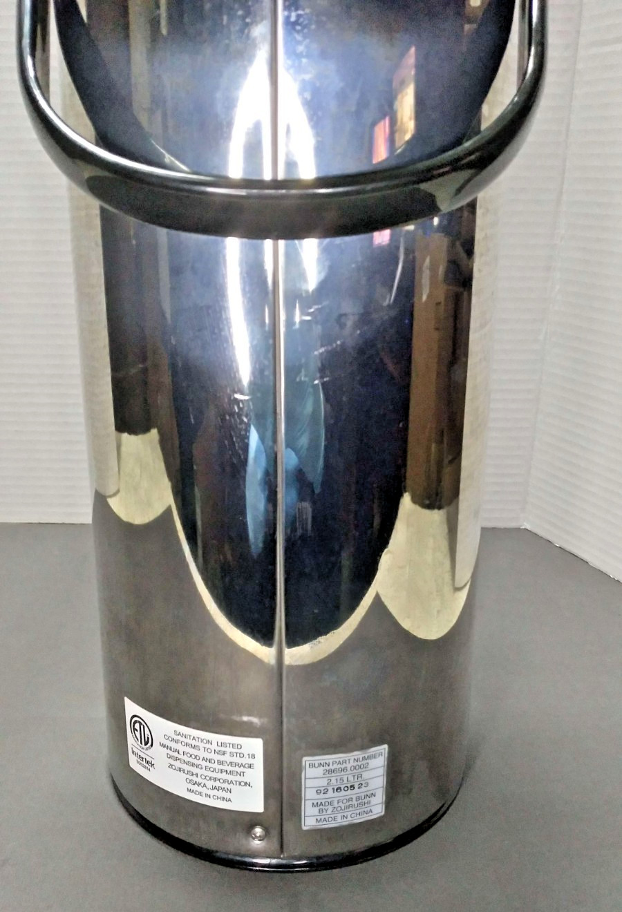 Bunn lever-action airpot coffee beverage server 2.5 liters