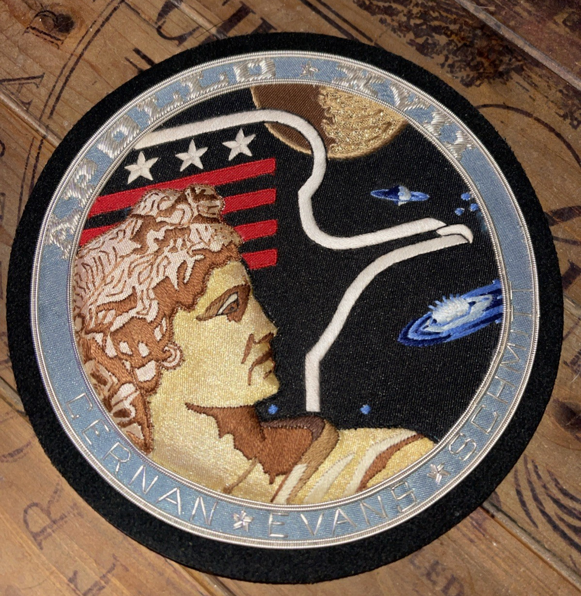 Vintage 6.75" diameter Apollo 17 Moon landing Bullion Super 3D Patch