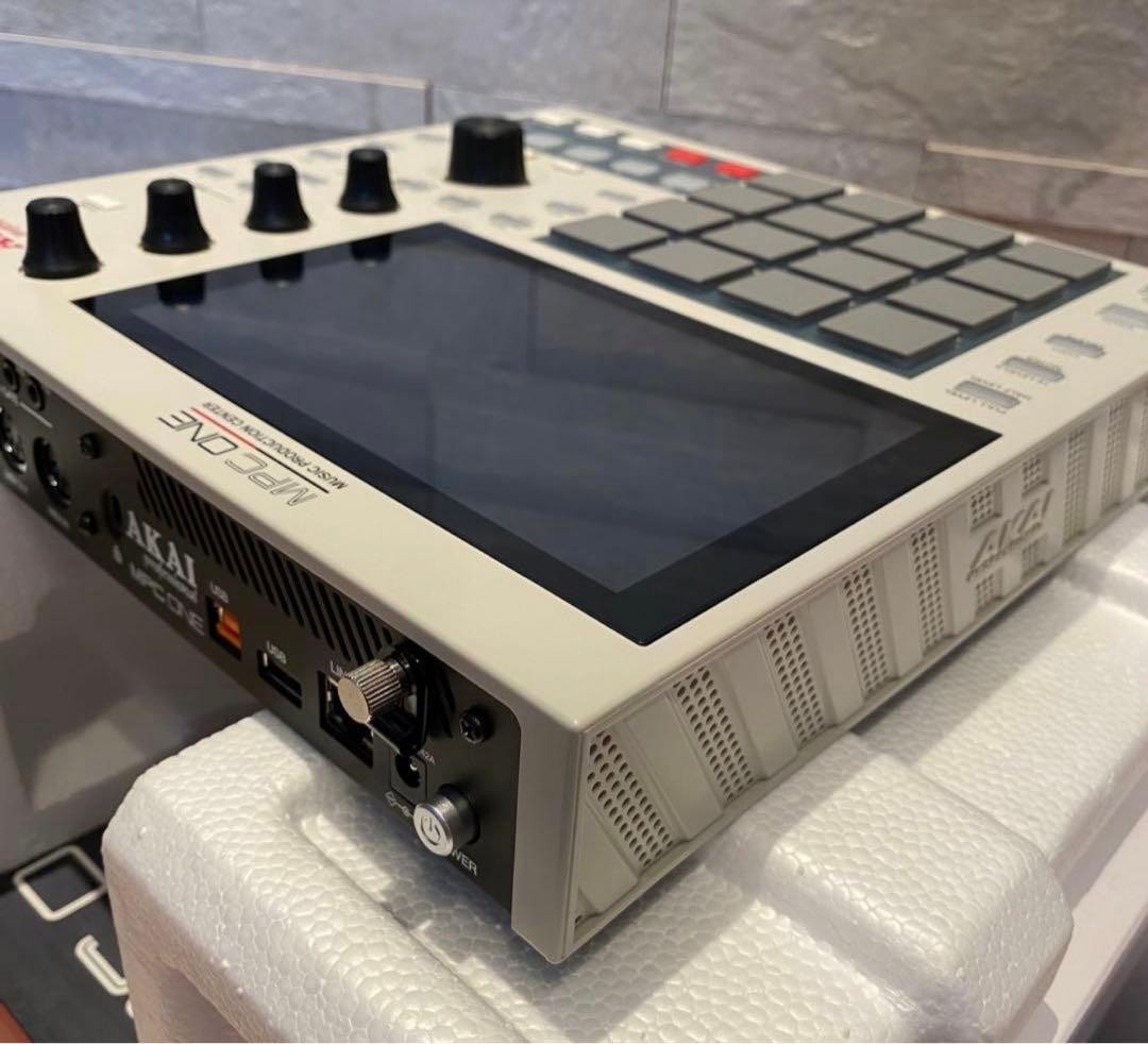AKAI Professional MPC One Retro Edition Standalone Sampler Sequencer Tested