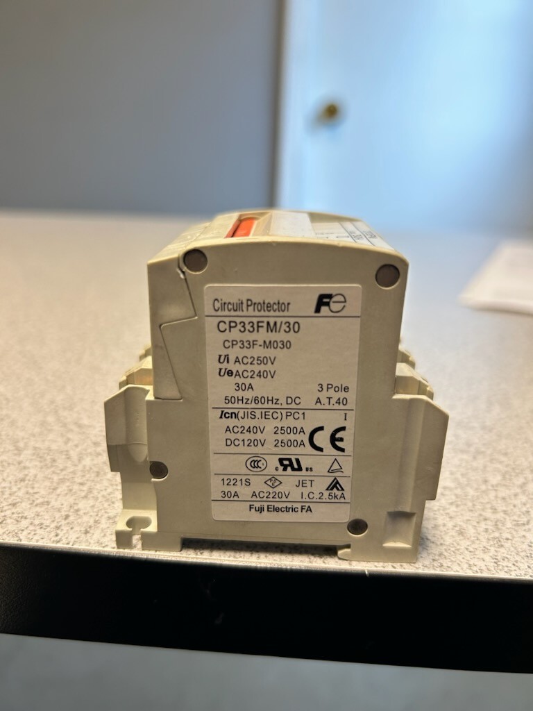 Fuji Circuit Protector CP33 30 Fuji Electric 