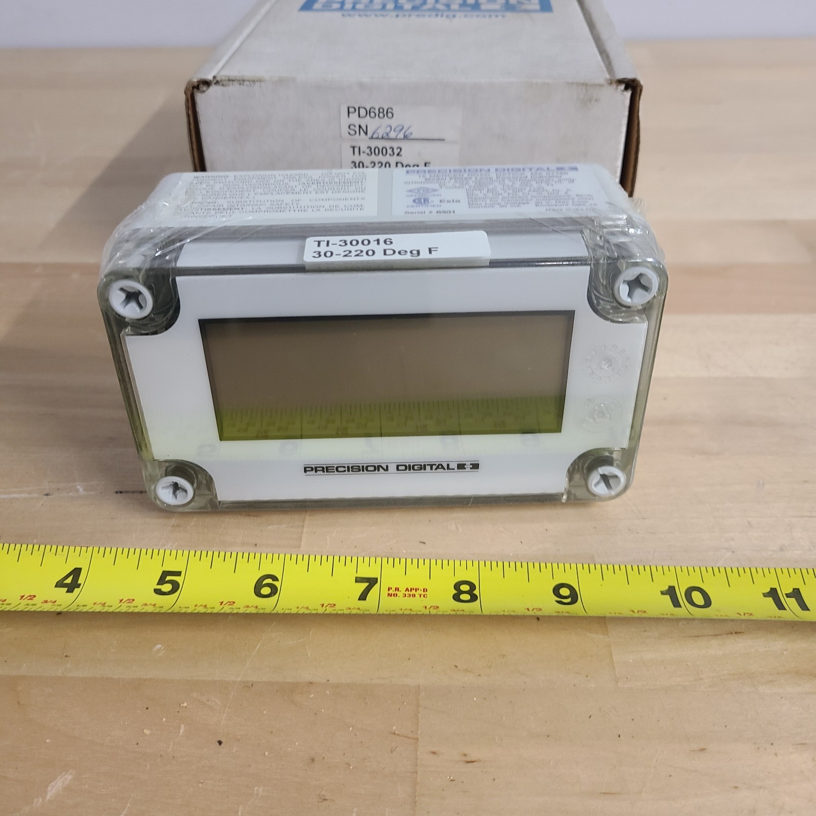 PD686 Loop-Powered NEMA 4X Intrinsically Safe & Nonincendive Digital Meter 30-22