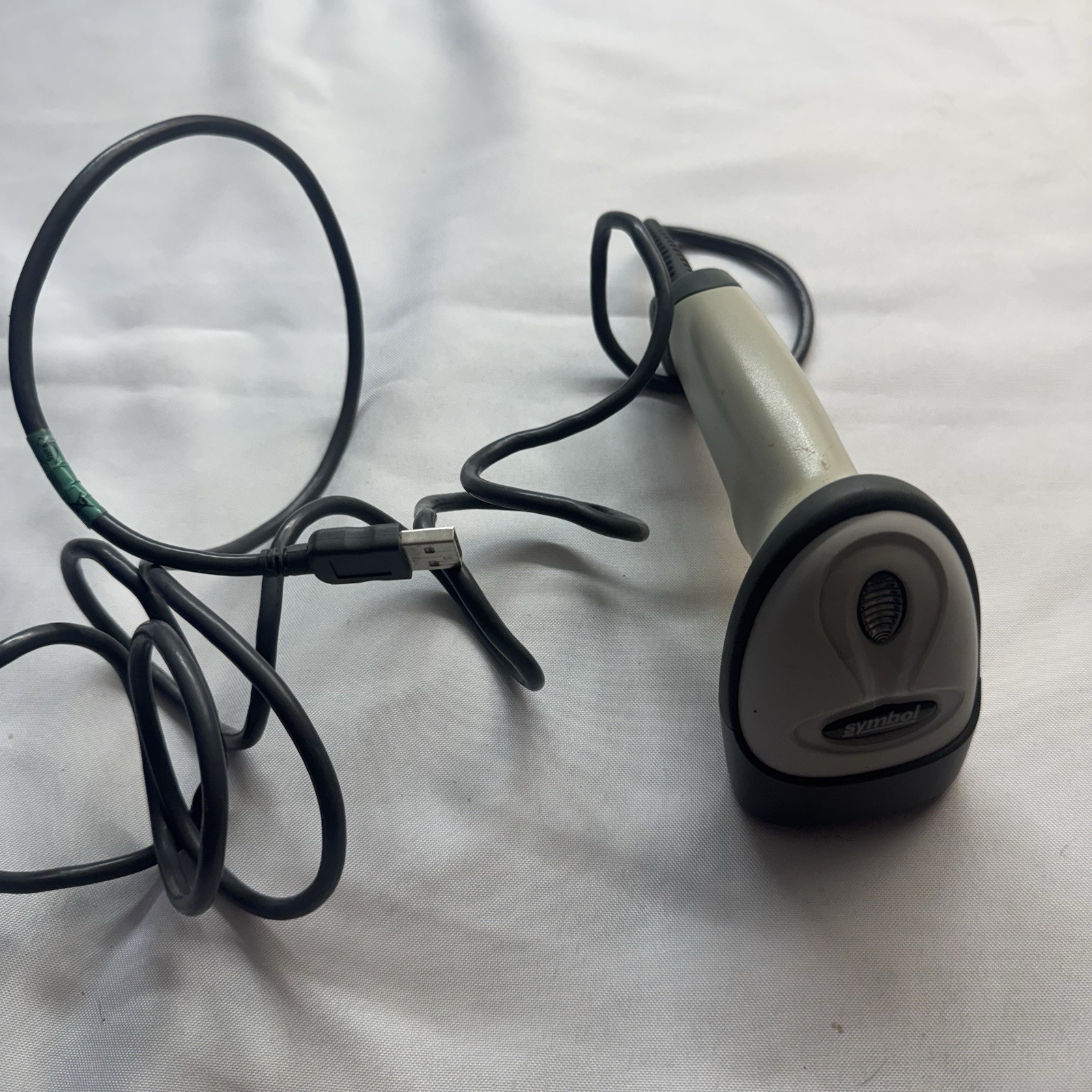 Zebra Symbol LS2208 Barcode Scanner LS2208-SR20001R-UR w/ Cable Tested