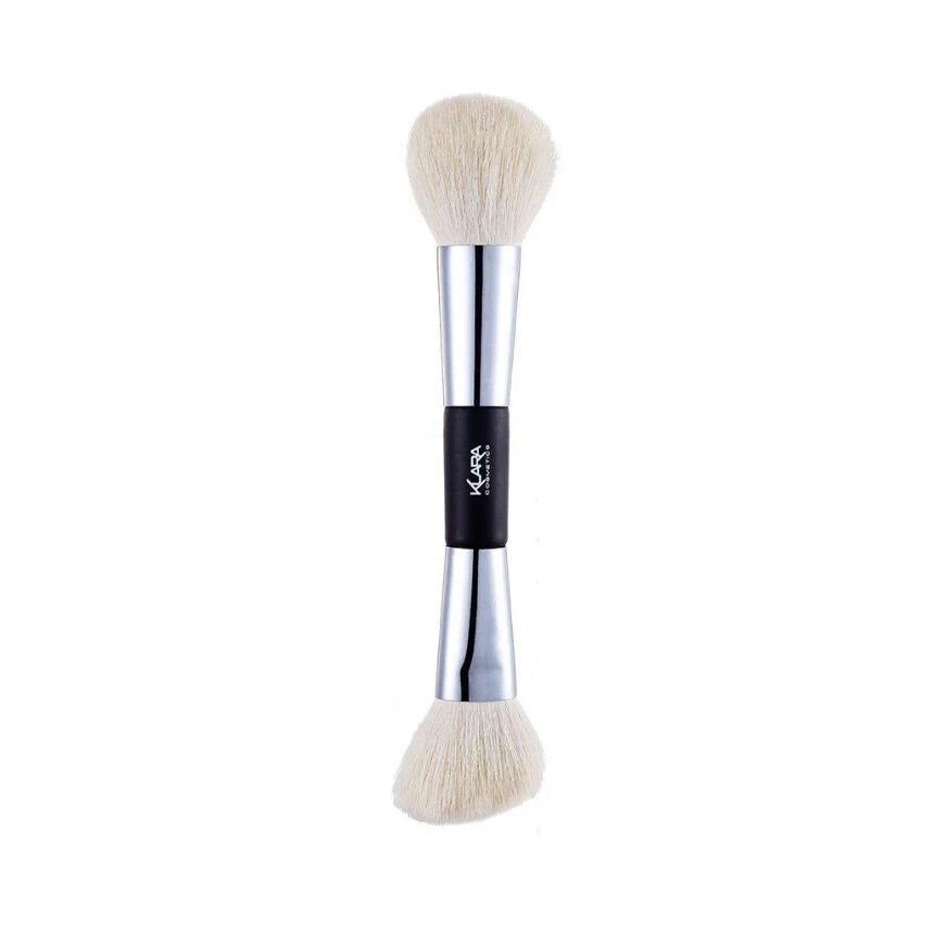 Colour Me Luxe Brush - This ultimate Brush made with extra fine goats hair.