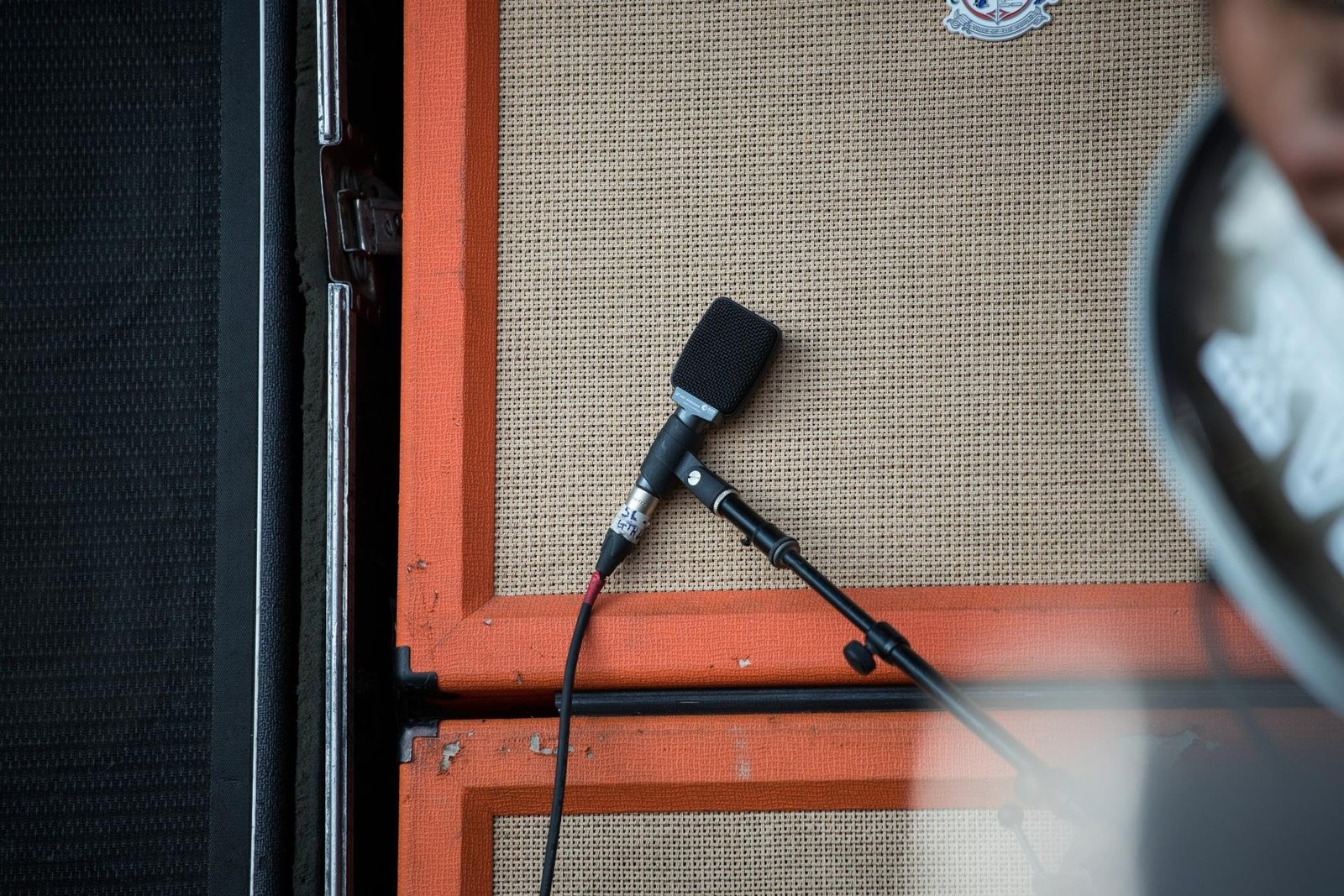 Sennheiser Professional e 609 Silver Super-Cardioid Instrument Microphone,Wir...