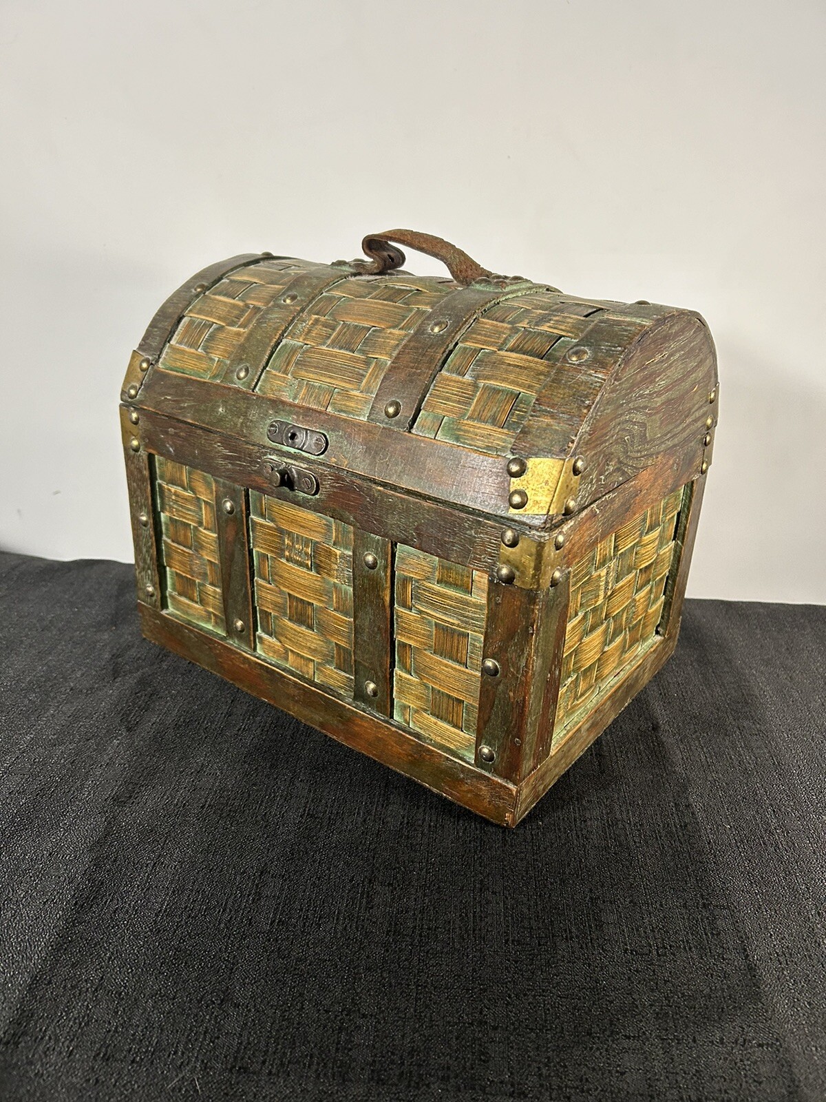 Decorative Chest - Storage Box Large With a leather handle