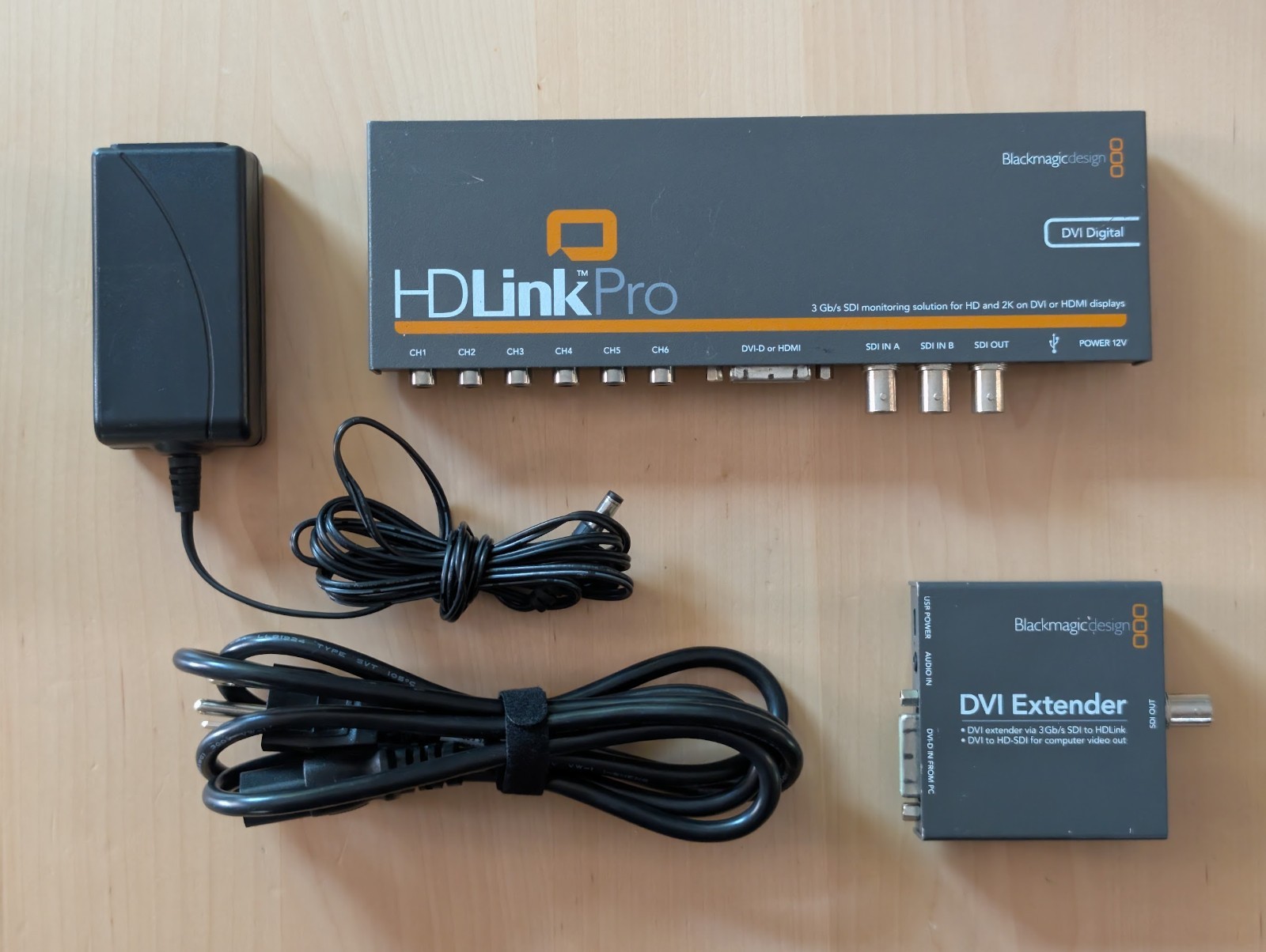 Blackmagic Design HDLink Pro + DVI Extender Kit SDI DVI HDMI Monitor System