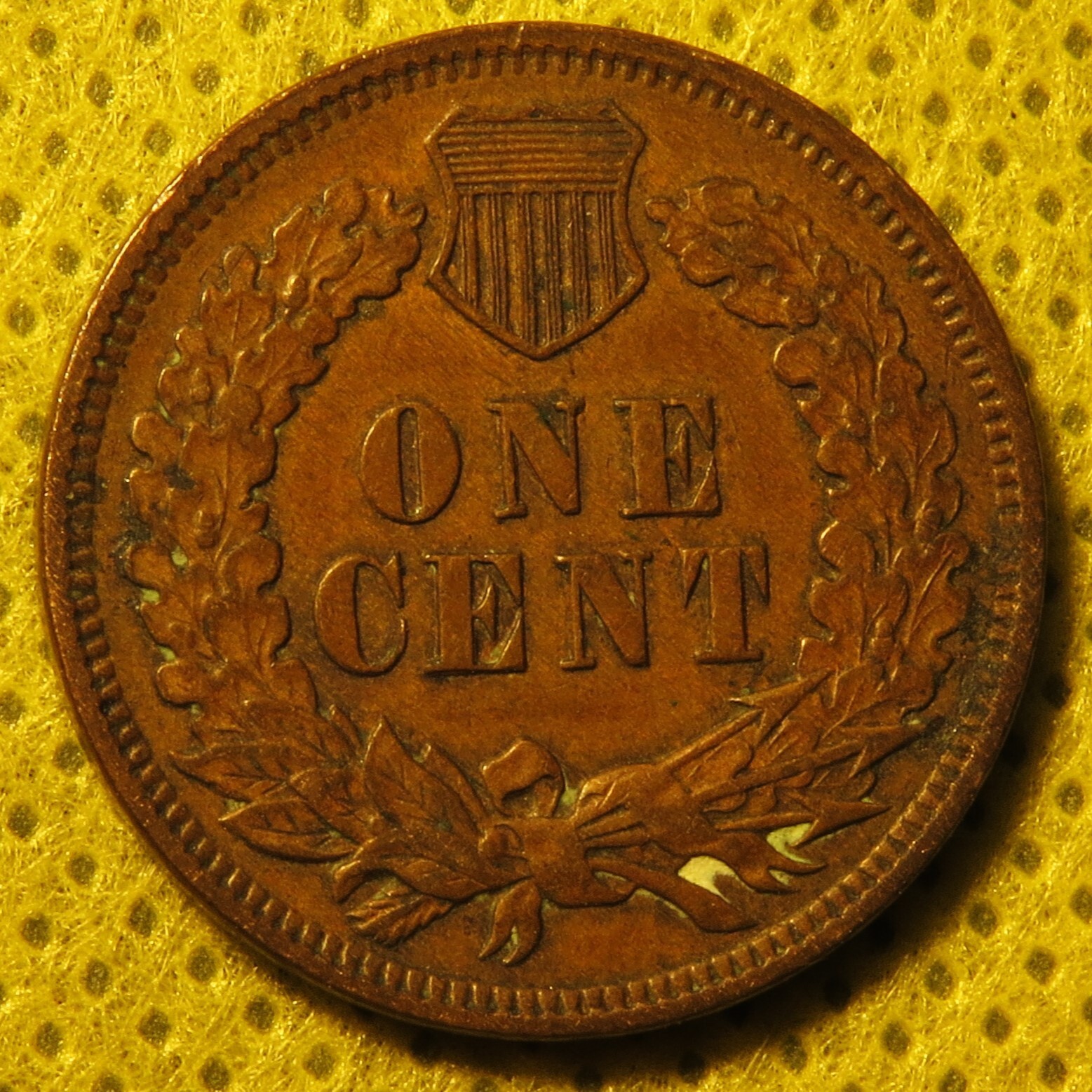 Almost Uncirculated 1905 Indian Head Cent showing full diamonds!