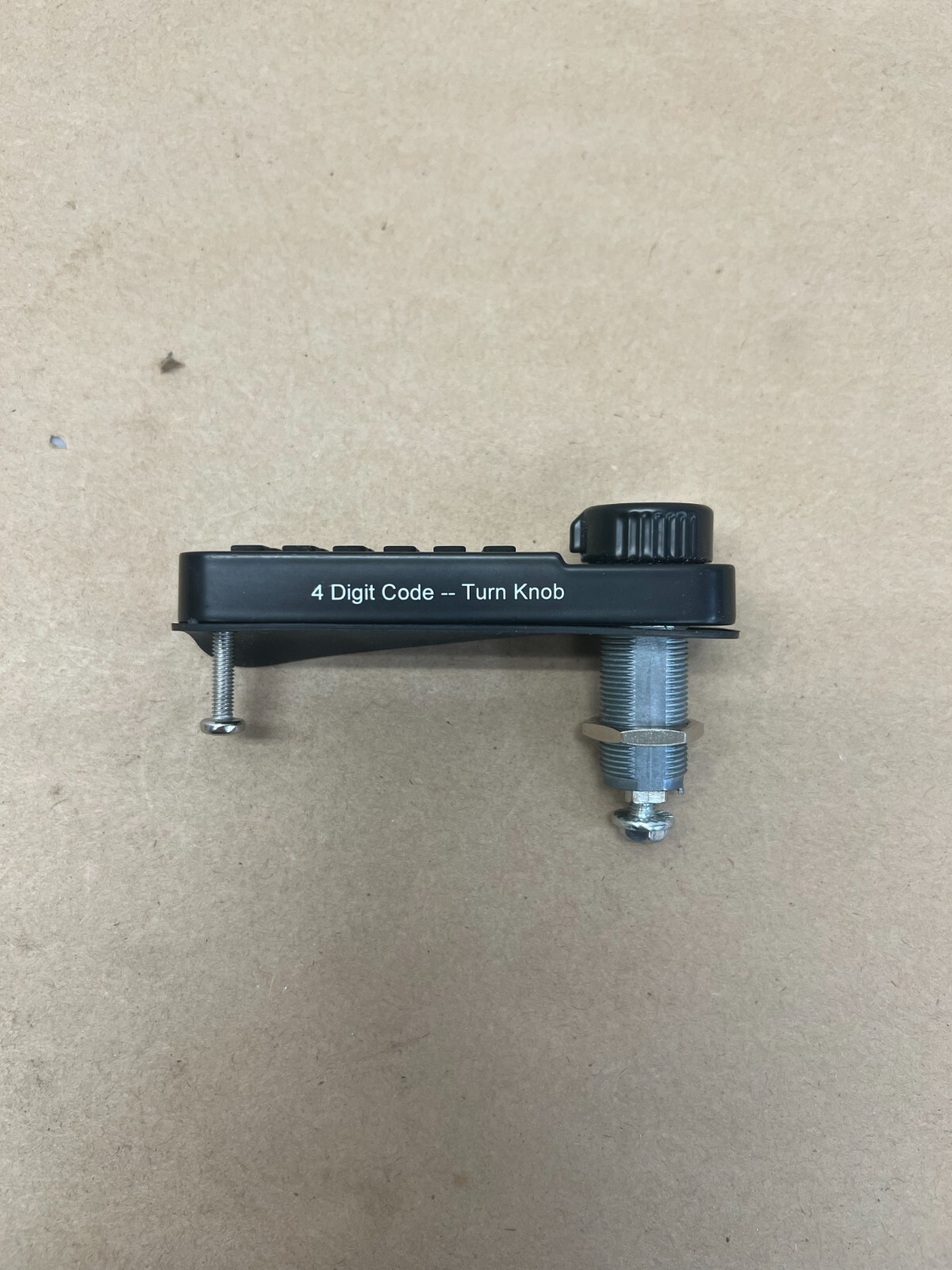 Global Industrial WB641634 4 Digit Code Turn Knob Keypad Lock