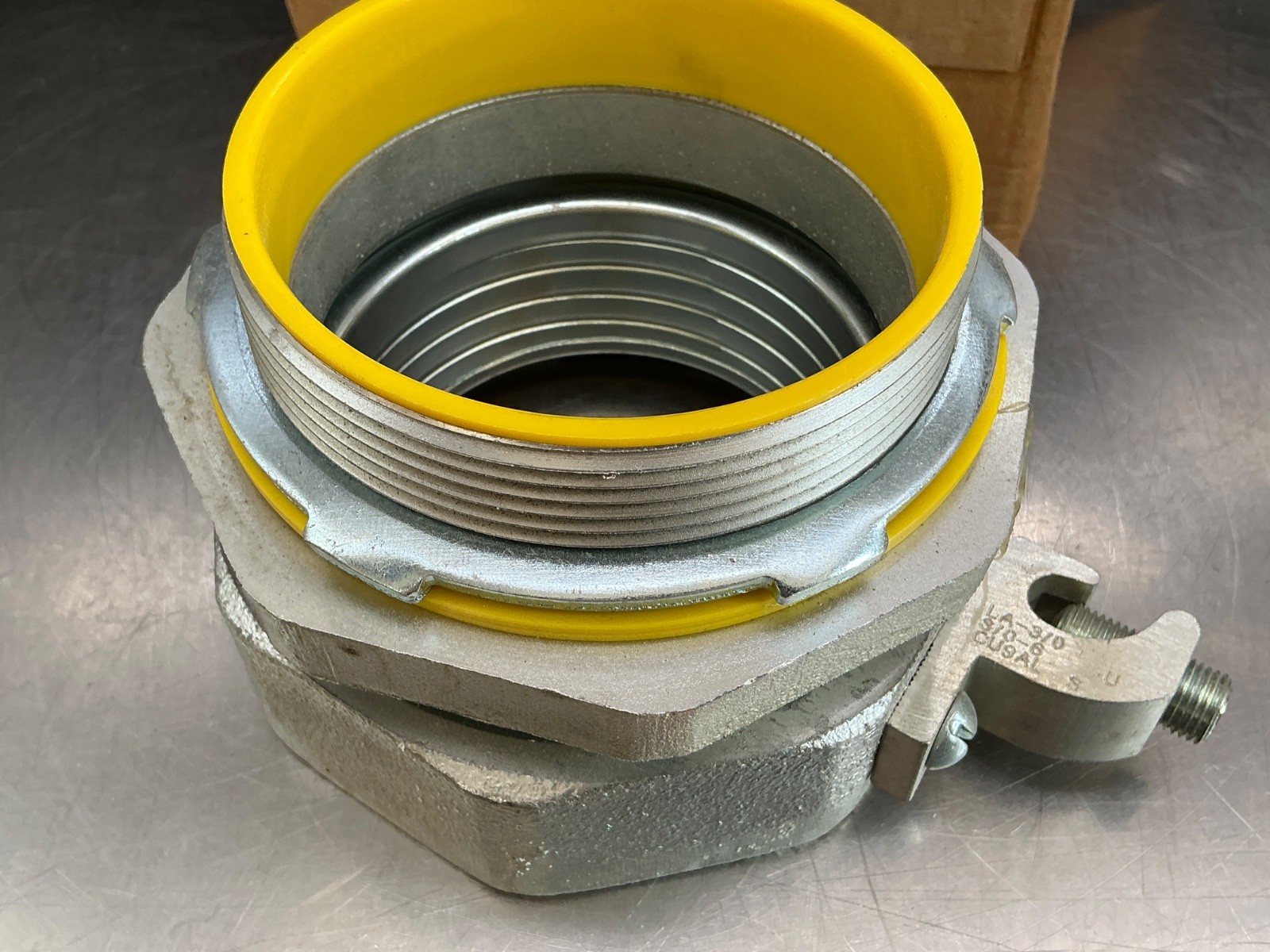 Crouse-Hinds LTB400 Liquidator Straight Liquid-Tight Conduit Connector 4"