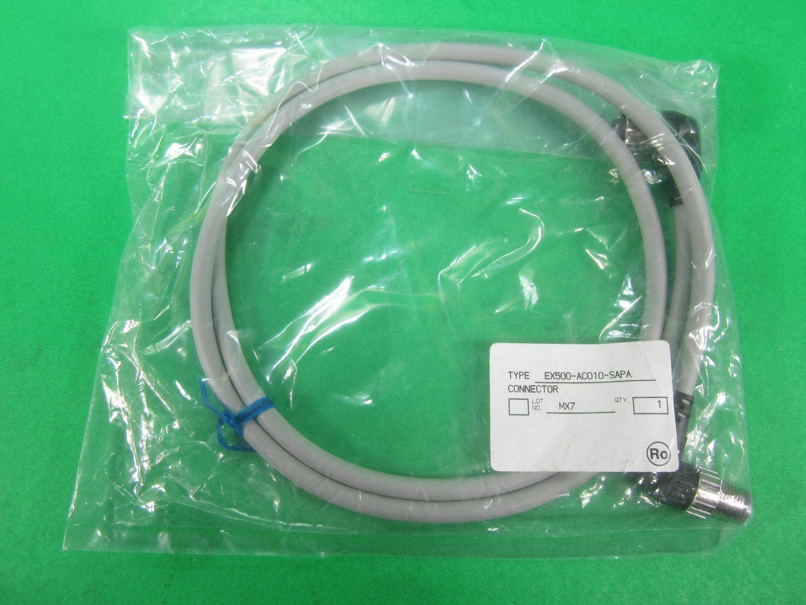 SMC Connector Cable -- EX500-AC010-SAPA -- New