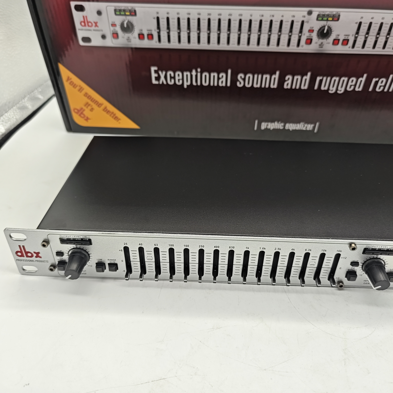 DBX 215s 15-Band Dual Channel Graphic Equalizer Switchable ±6 or ±15 dB