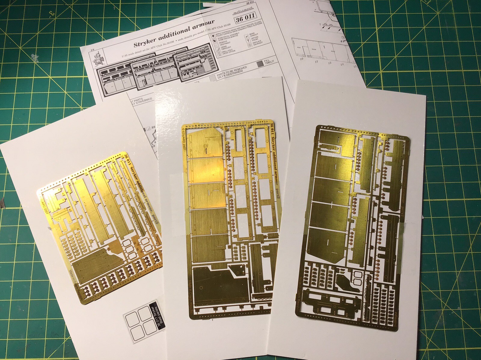 EDUARD STRYKER ADDITIONAL PANELS  /  36 011