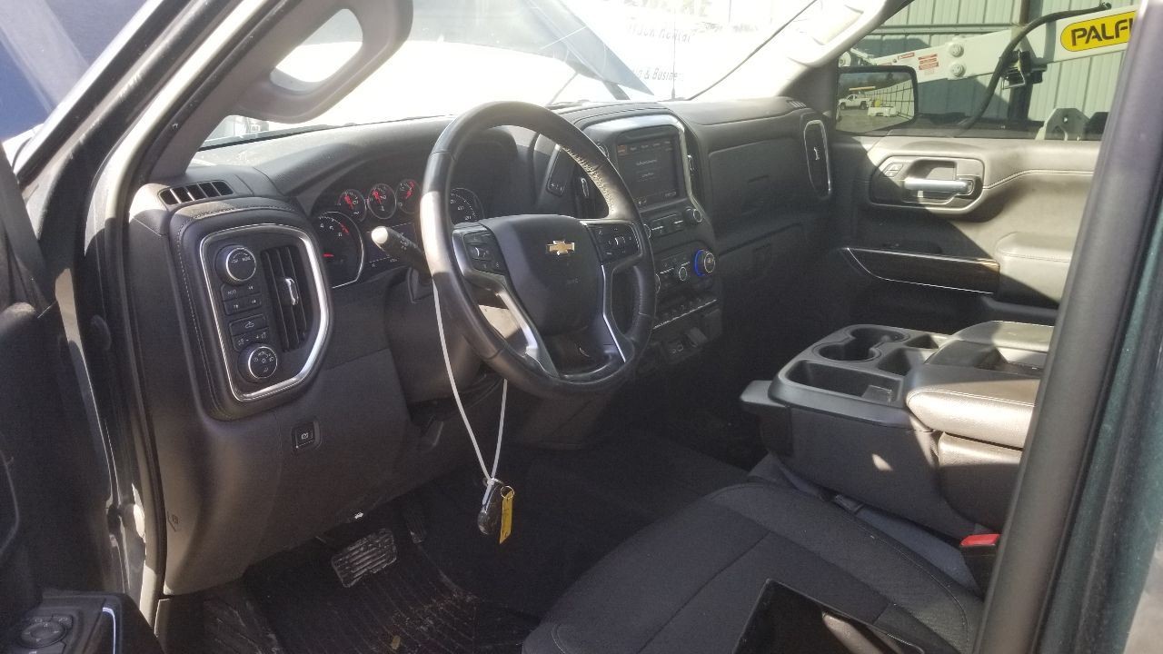 20 CHEVY SILVERADO 1500 5.3L AIR SHUTTER