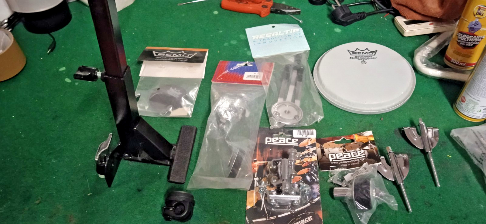 LOT OF ACCESSORIES BATTERY PEACE,TAMA,STAGG,REGAL TIP BOTTOM STOCK