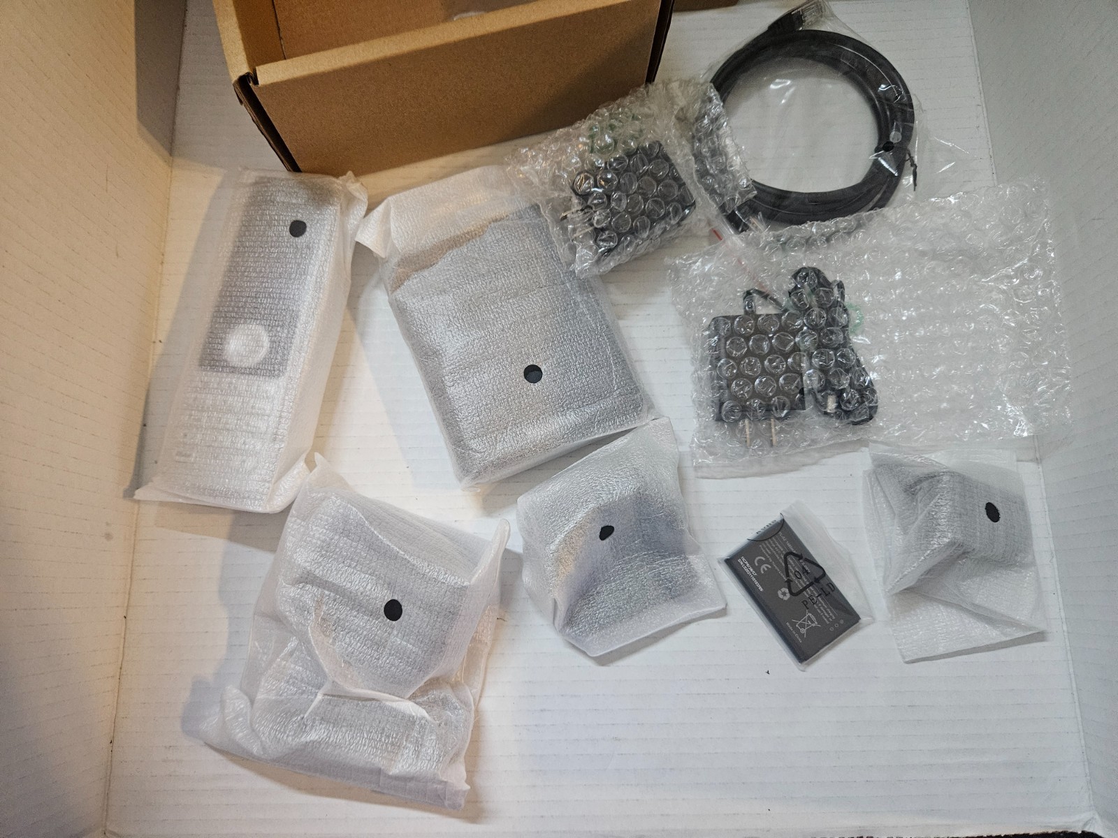 Yealink W76P DECT IP Phone in Box
