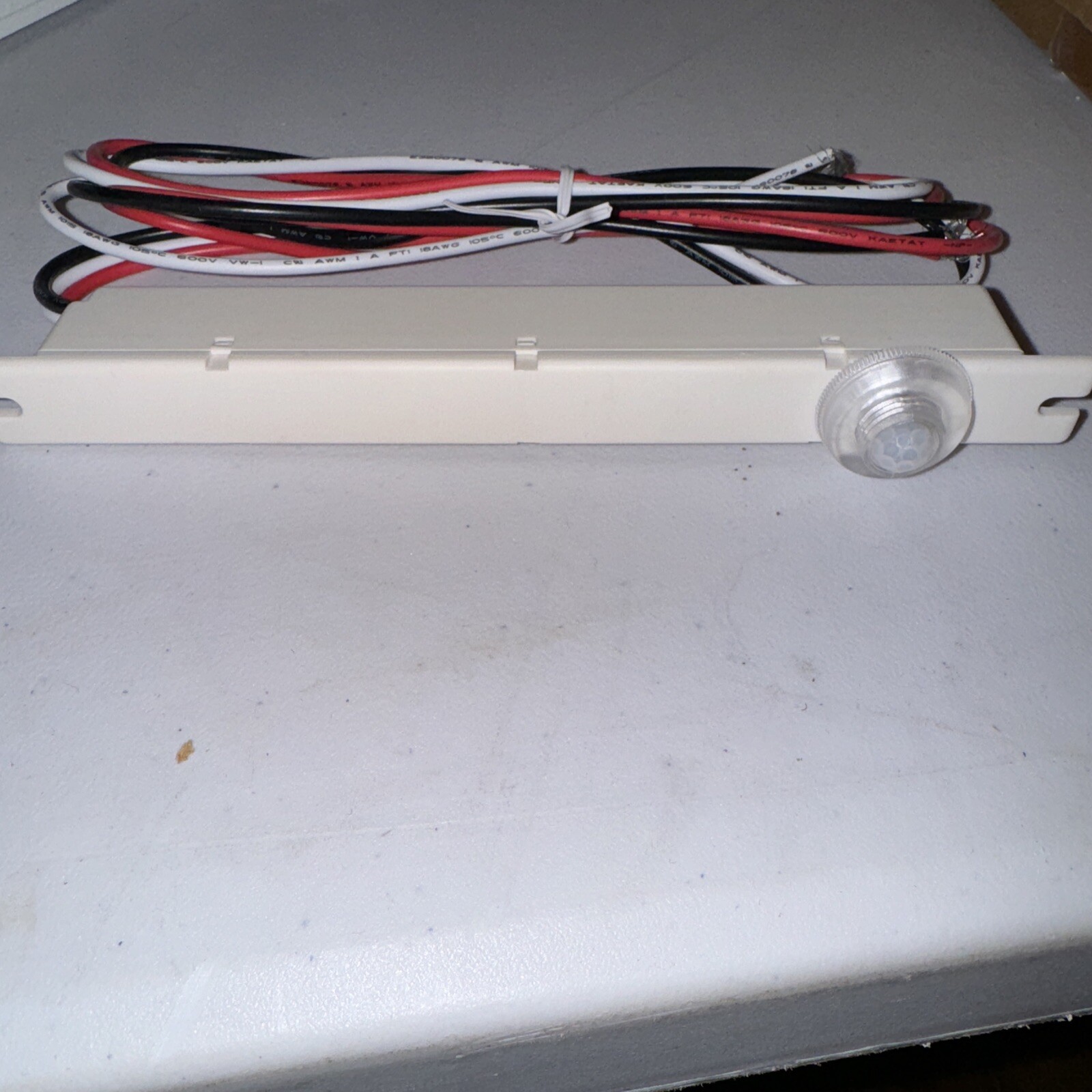 leviton fixture occupancy sensor
