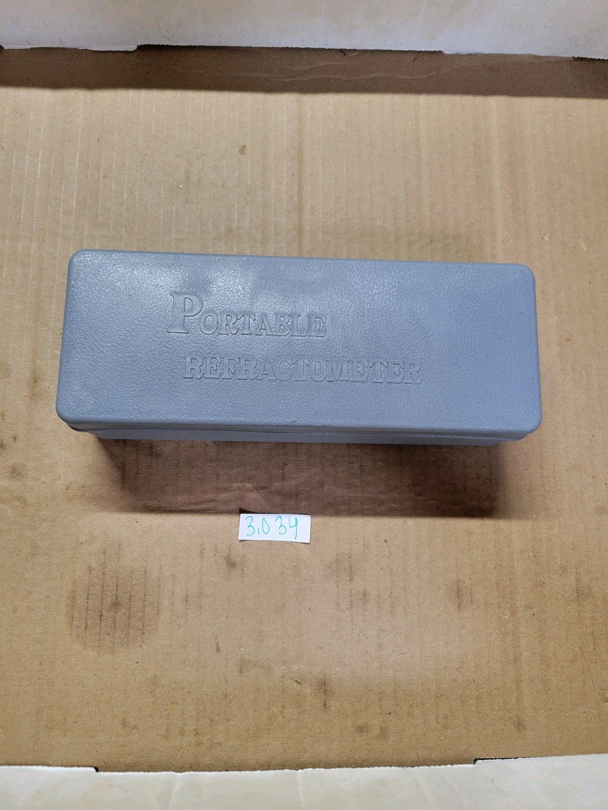 Hand/Portable Refractometer (Features ATC)
