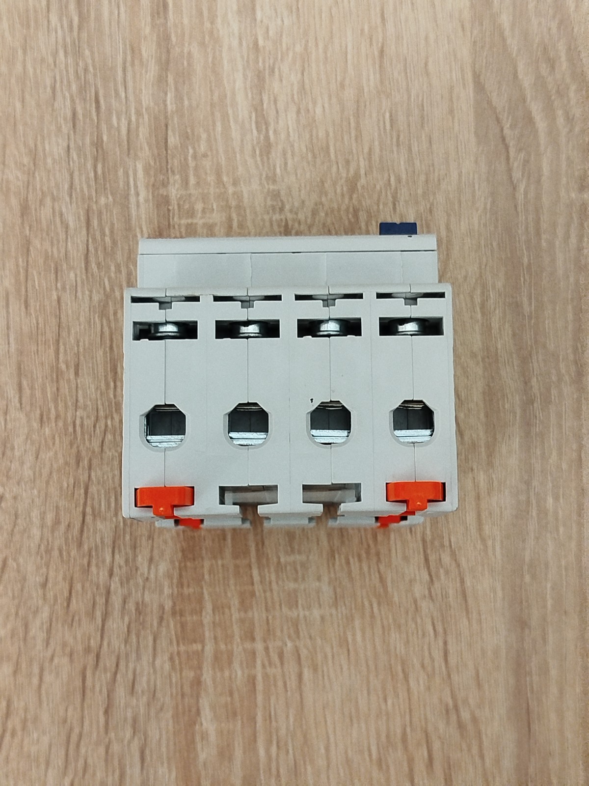 magnetothermal differential switch