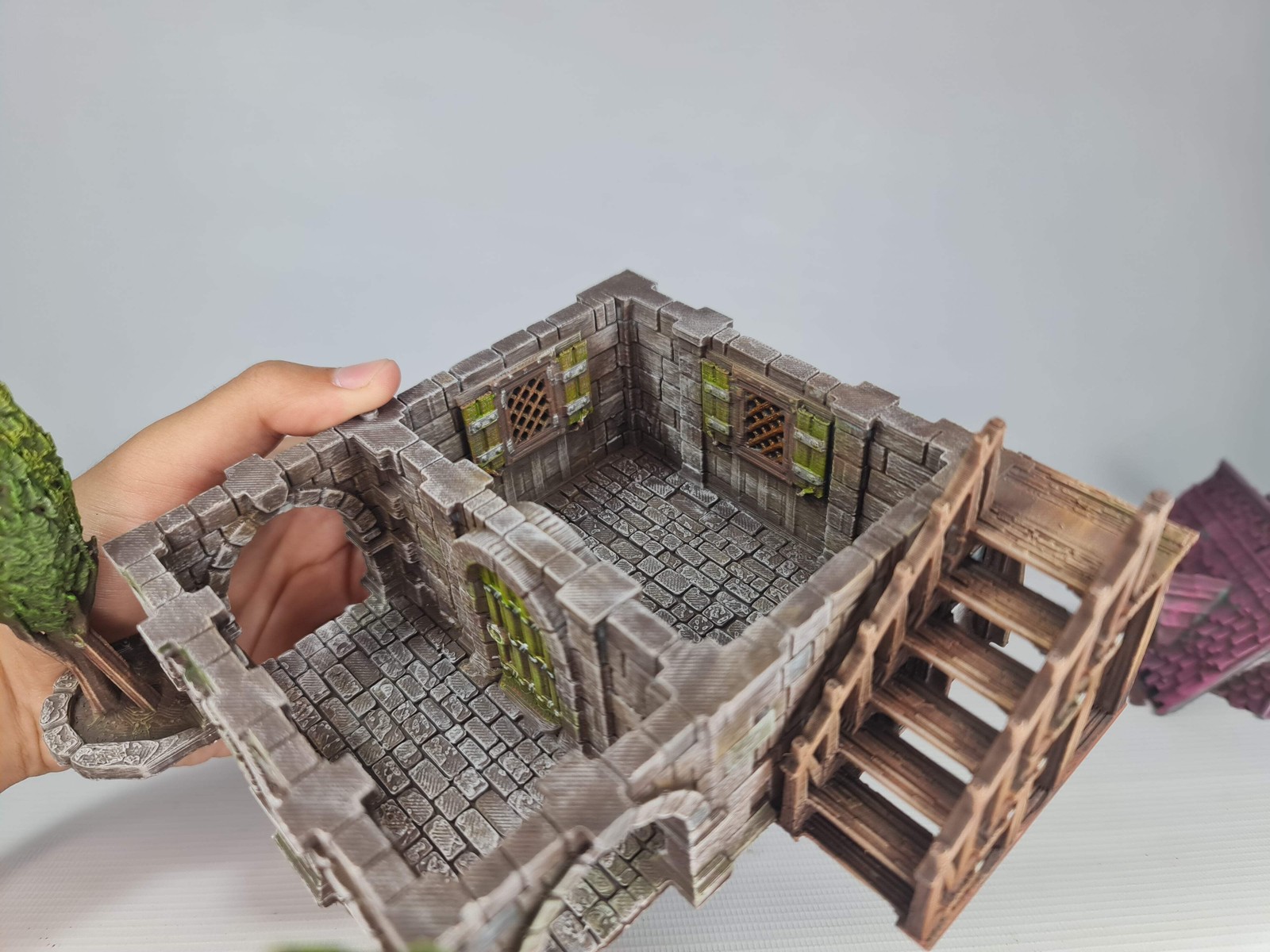Adrian-3DP4U - Strawberry Field Abode - 28mm