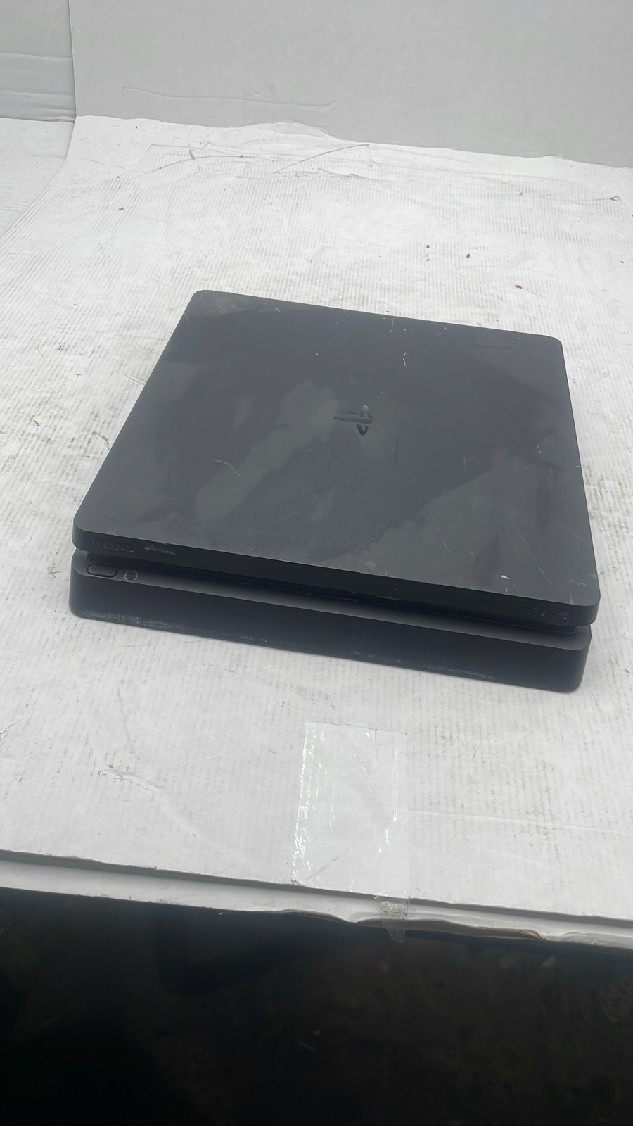 Sony PlayStation 4 PS4 CUH-2215B J20H096 165W Slim Console Black