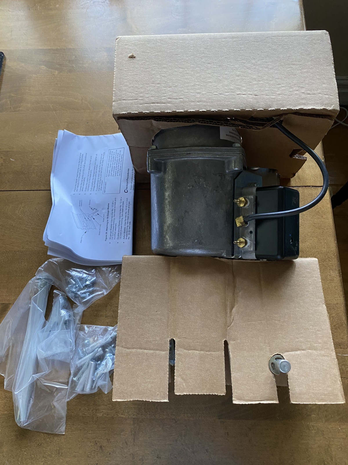 Johnson Controlc D-3153-1 Damper Actuator With Positioner 8-13 Spring Range