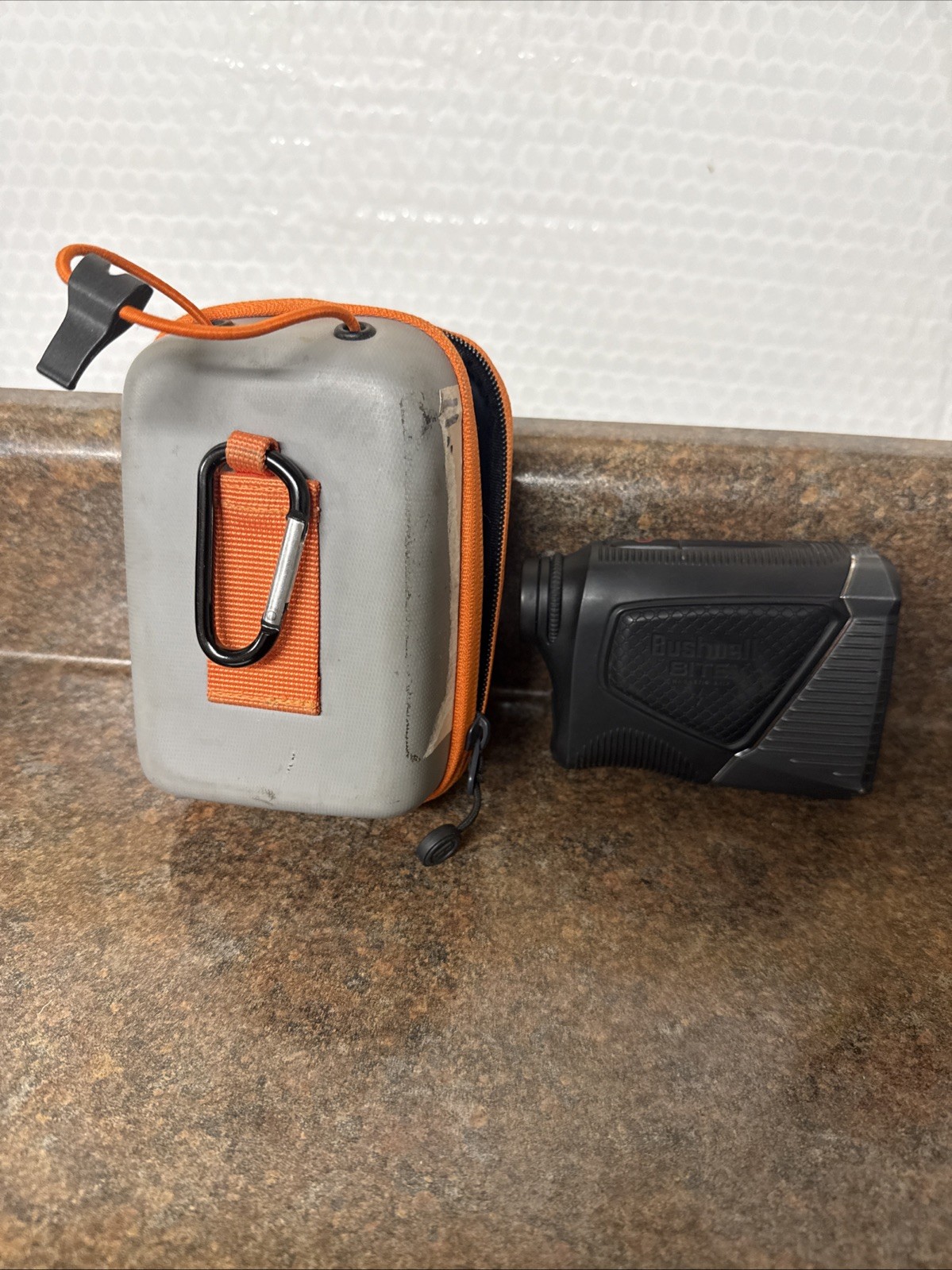 Bushnell Pro XE Golf Laser Rangefinder Black/Silver Turns On-Doesn’t Read Range