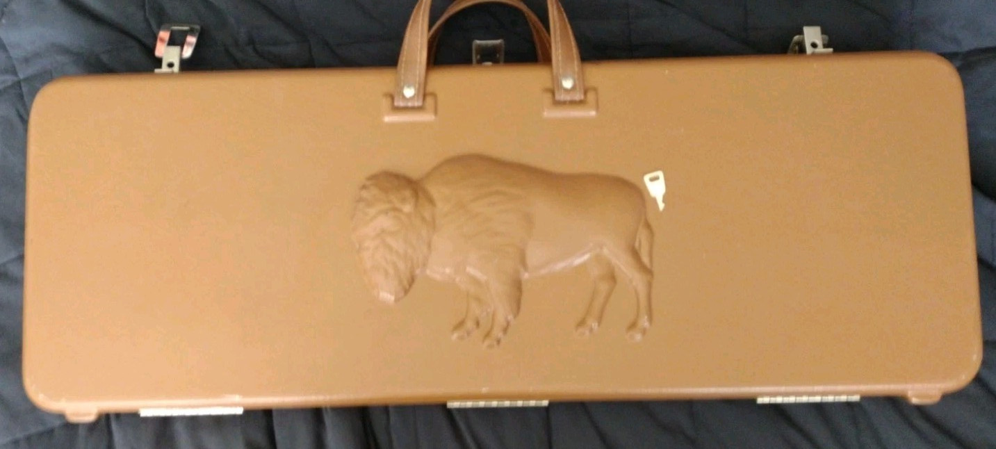 Vintage GUN CARRYING CASE, ,35.5" X 13", BUFFALO SCENE w/Key