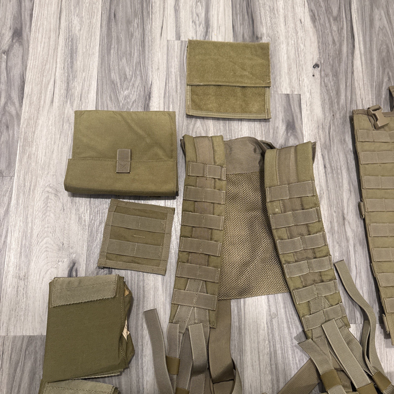 Eagle Industries Khaki SFLCS H Harness with Pouches - NOS