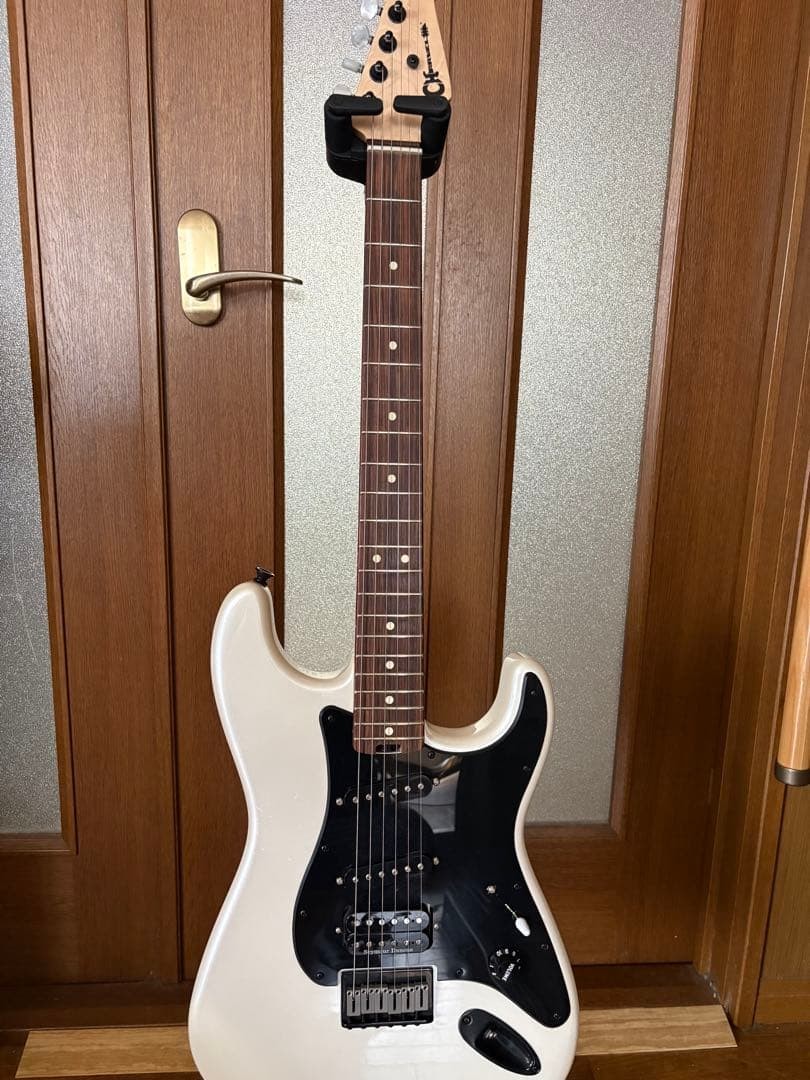 Charvel Jake E Lee Pro-Mod So-Cal Style1