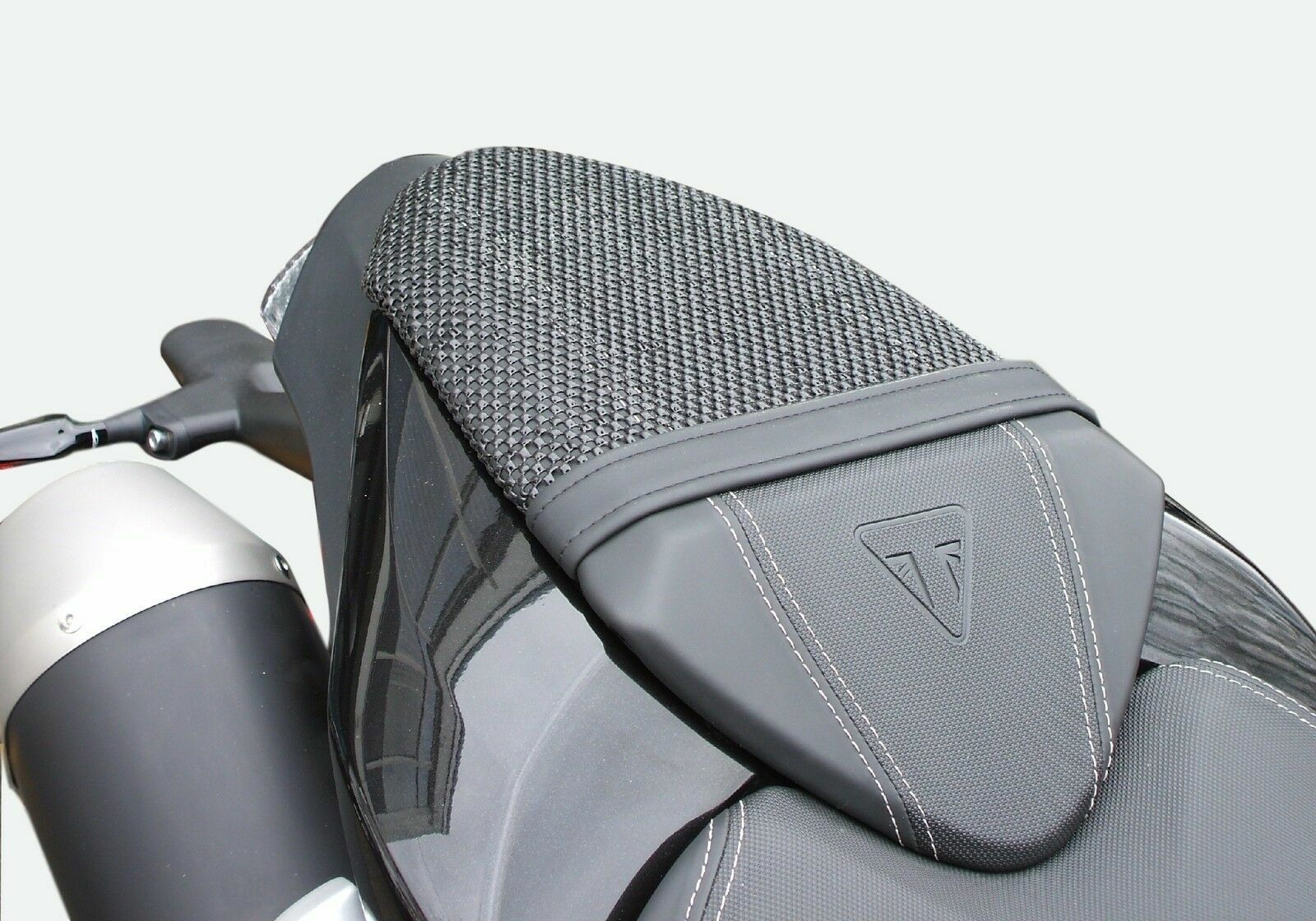 TRIUMPH SPEED TRIPLE RS 1050 2016-20 TRIBOSEAT ANTI-SLIP PASSENGER SEAT COVER