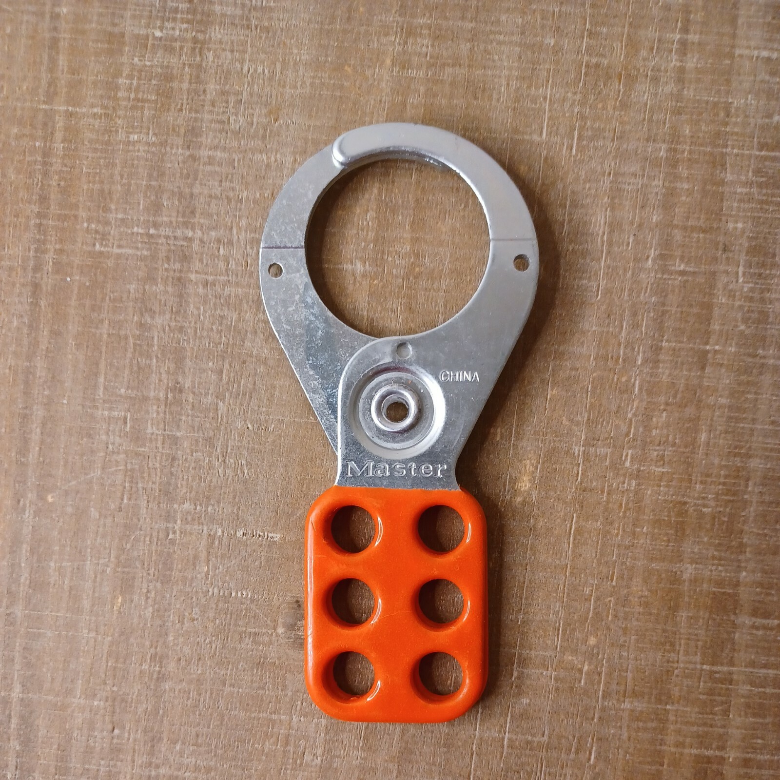 Master Lock 421 Lockout Hasp Vinyl Coated Handle 1-1/2-In  ID  5-In