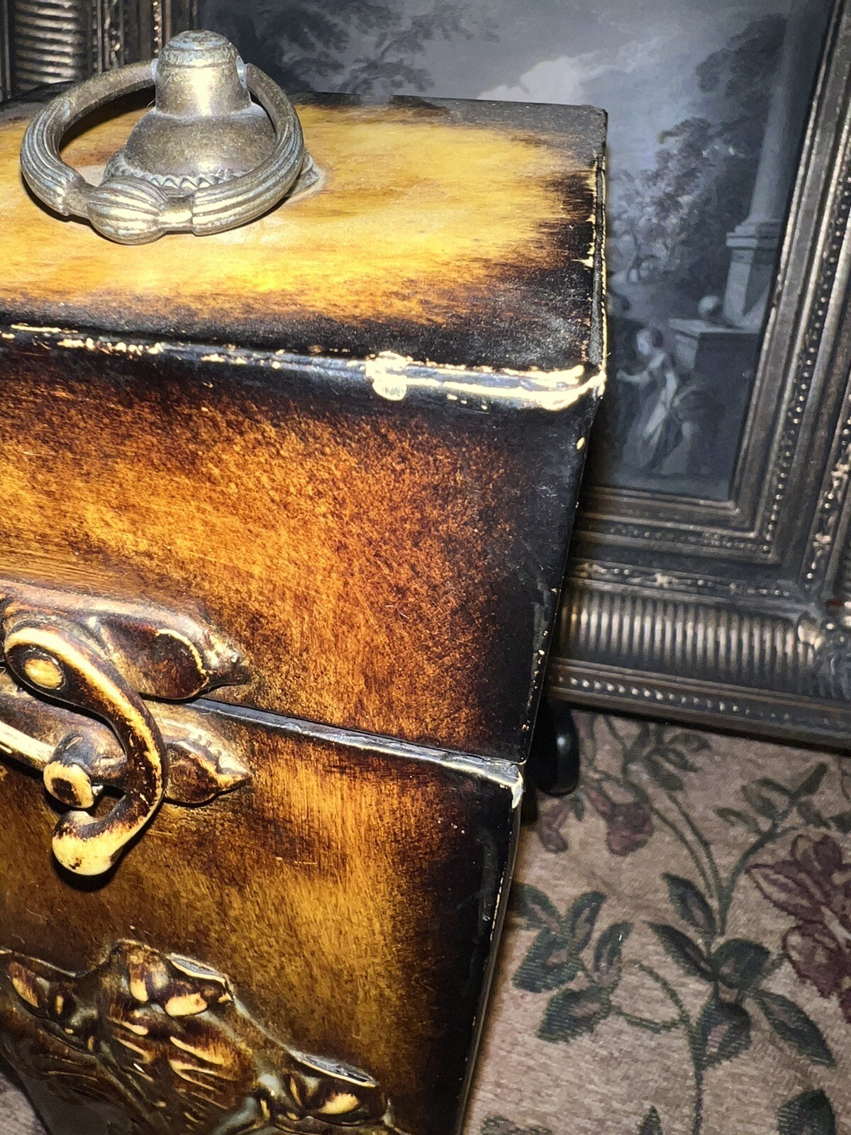 Vintage Brown Box Fleur-De-Lis Hinged