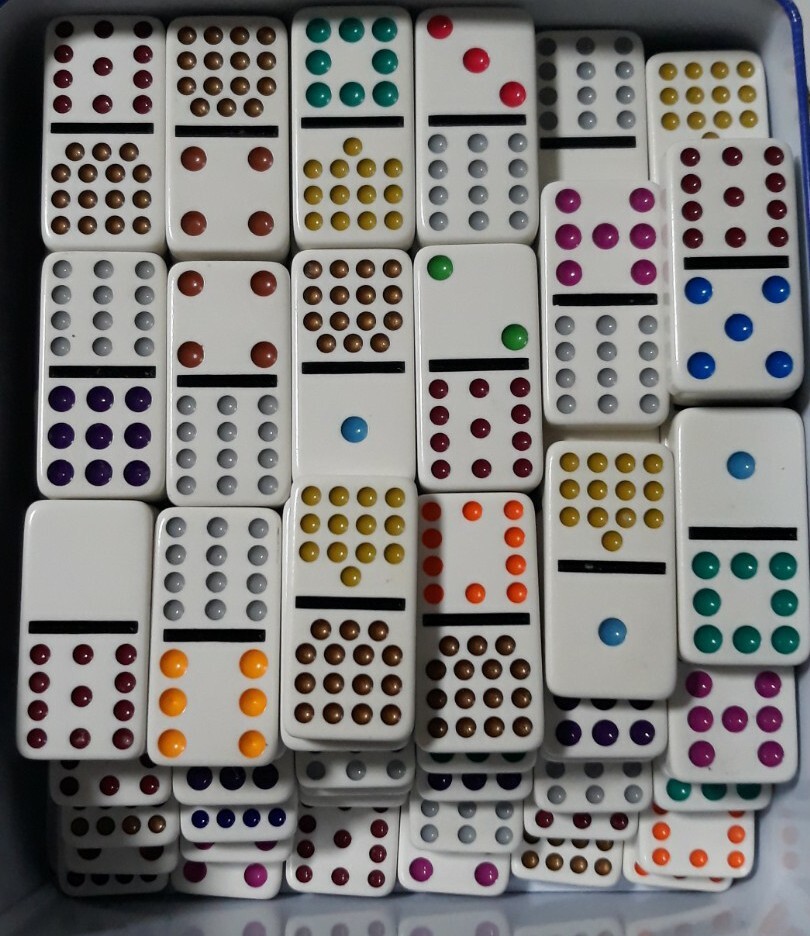Replacement Dominoes: SINGLE BONE SALE. PICK WHAT YOU NEED, PLEASE READ DESCRIPT