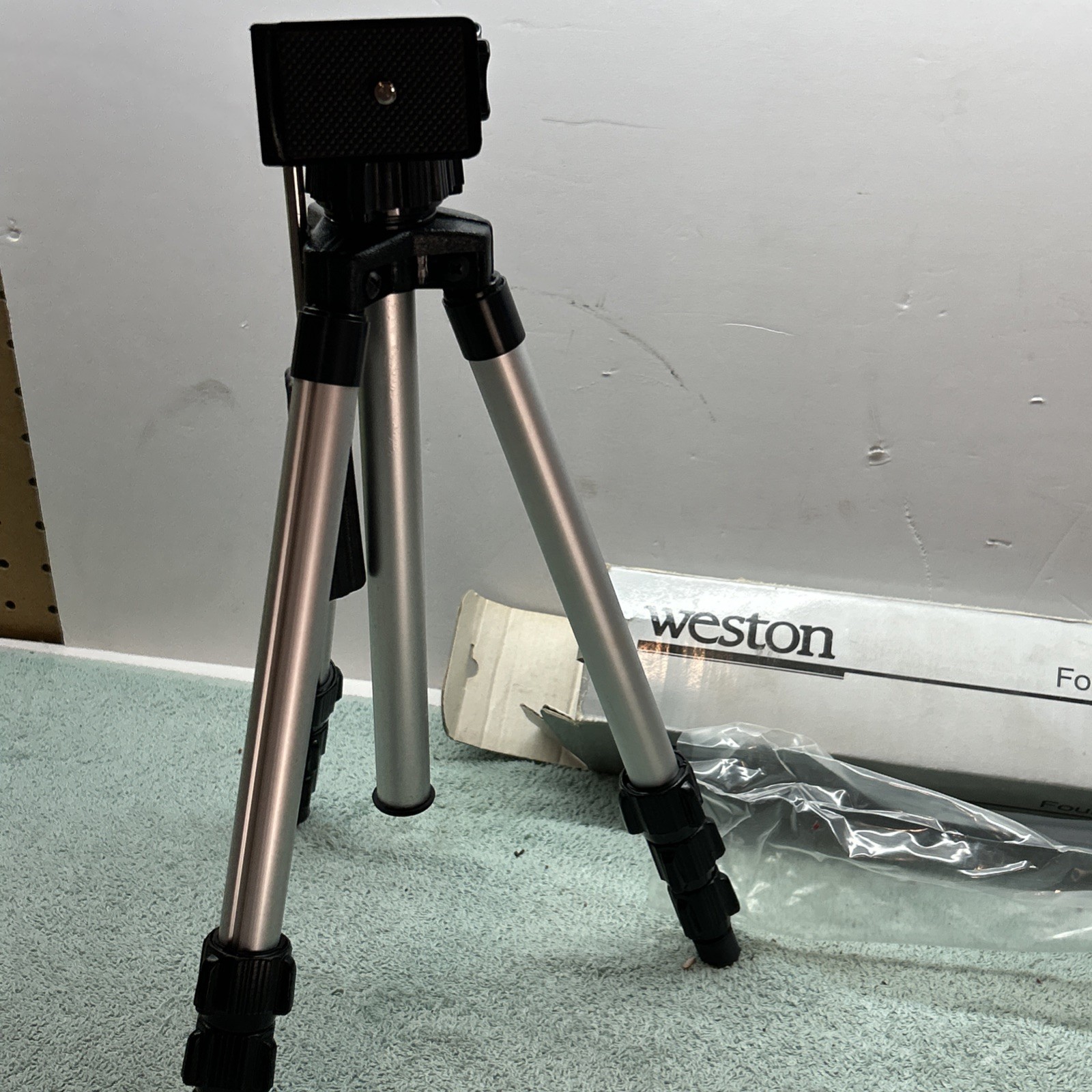 Weston WX-4000 Telescoping Lightweight Camera Tripod
