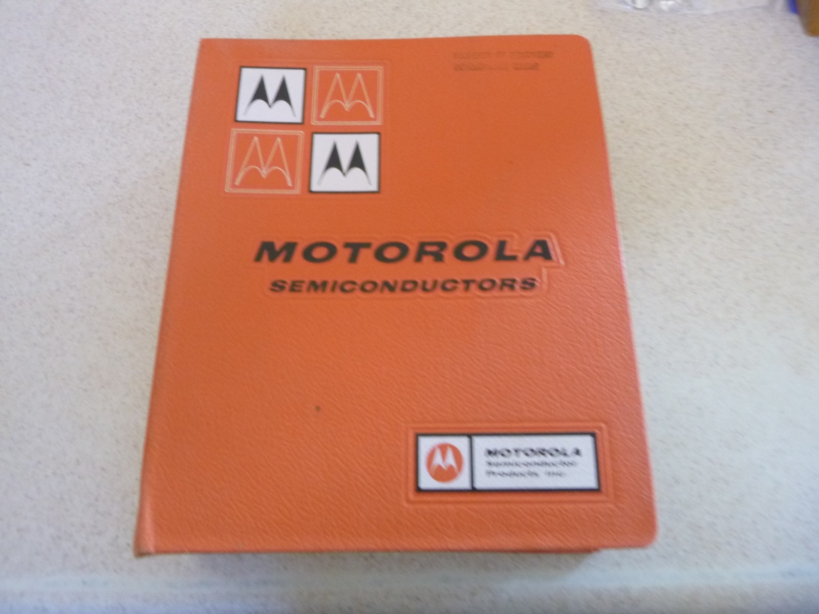 Vintage 1962 Motorola Semiconductors Binder Integrated Circuits Transistors